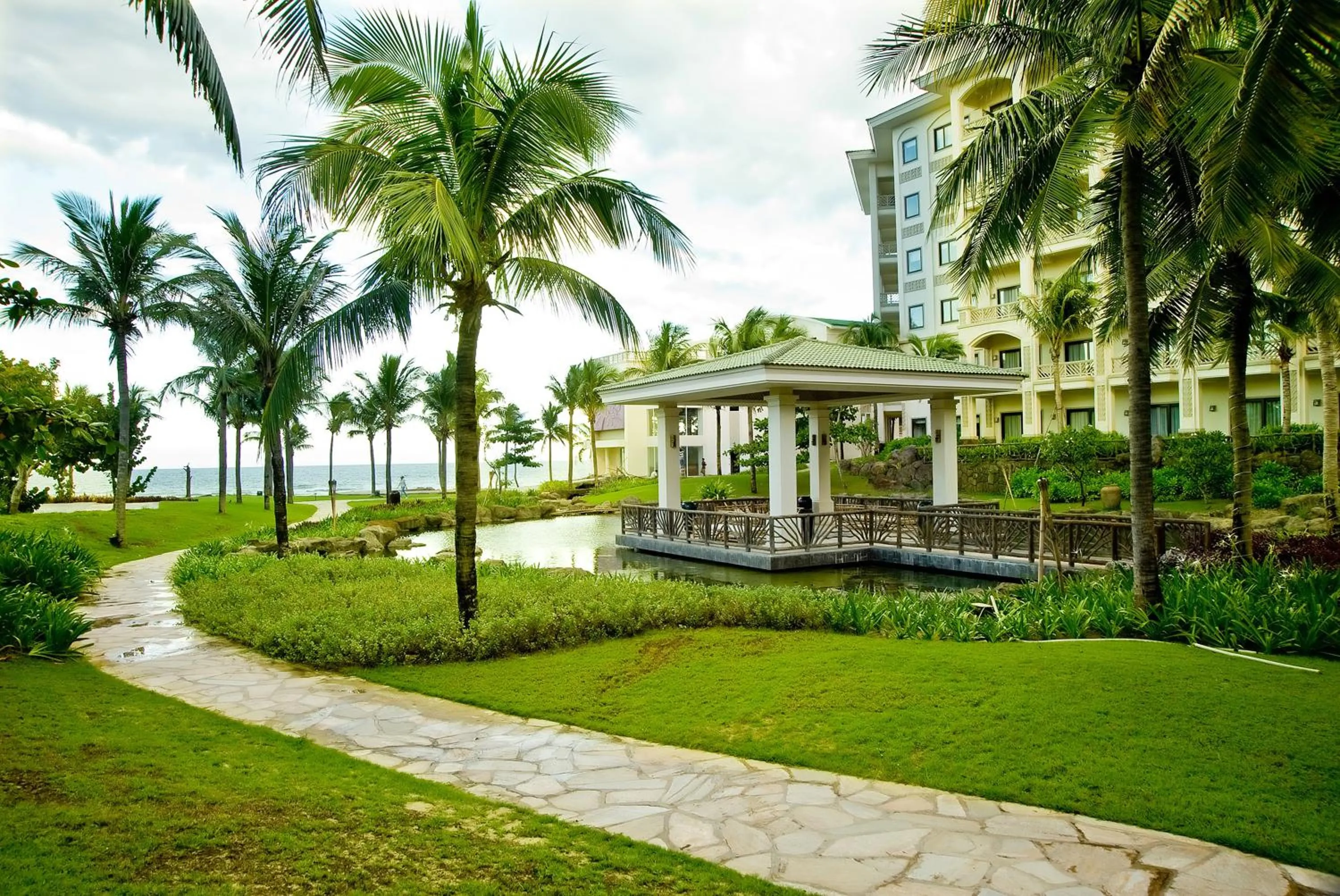 Day in Olalani Resort & Condotel