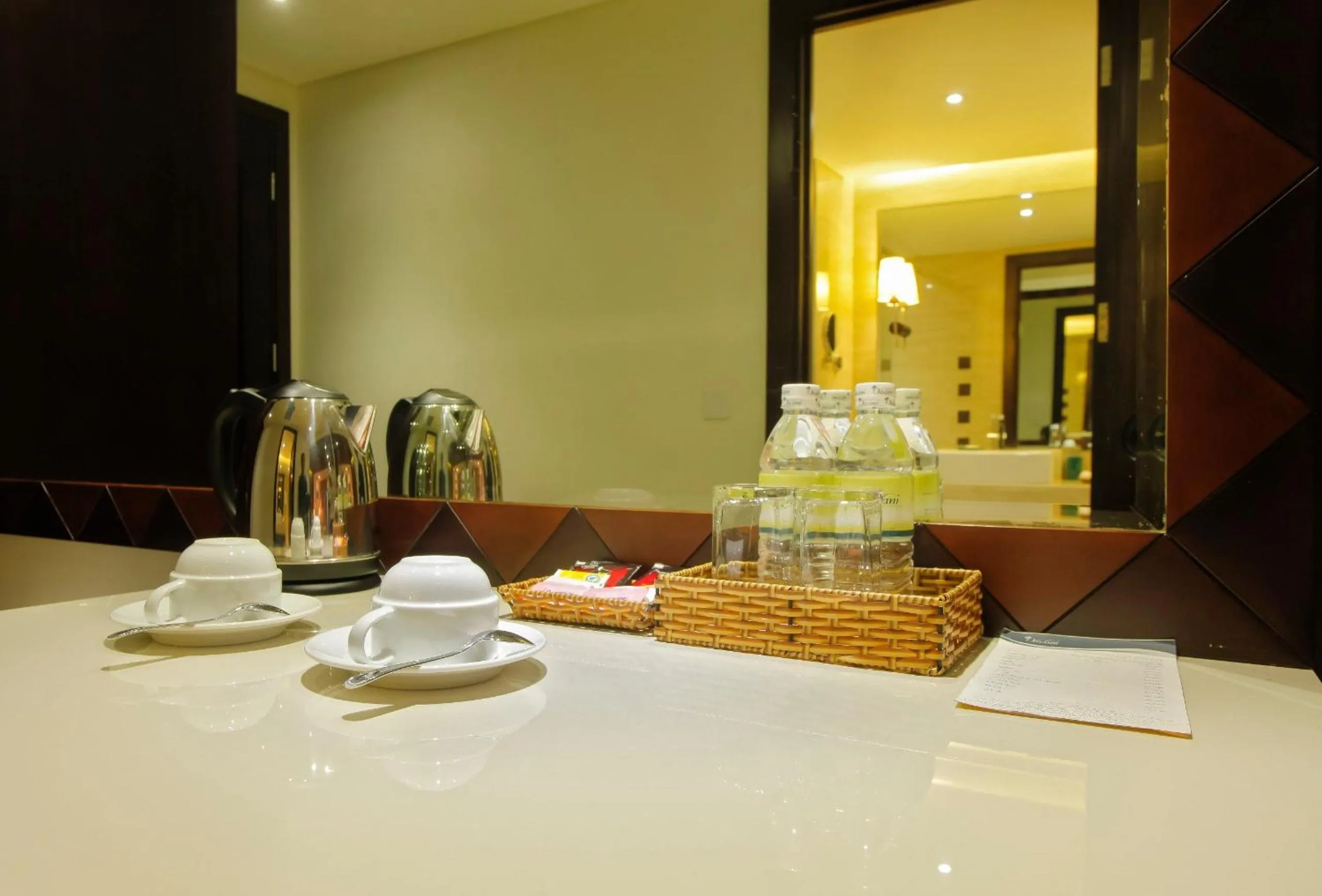 Coffee/tea facilities in Olalani Resort & Condotel