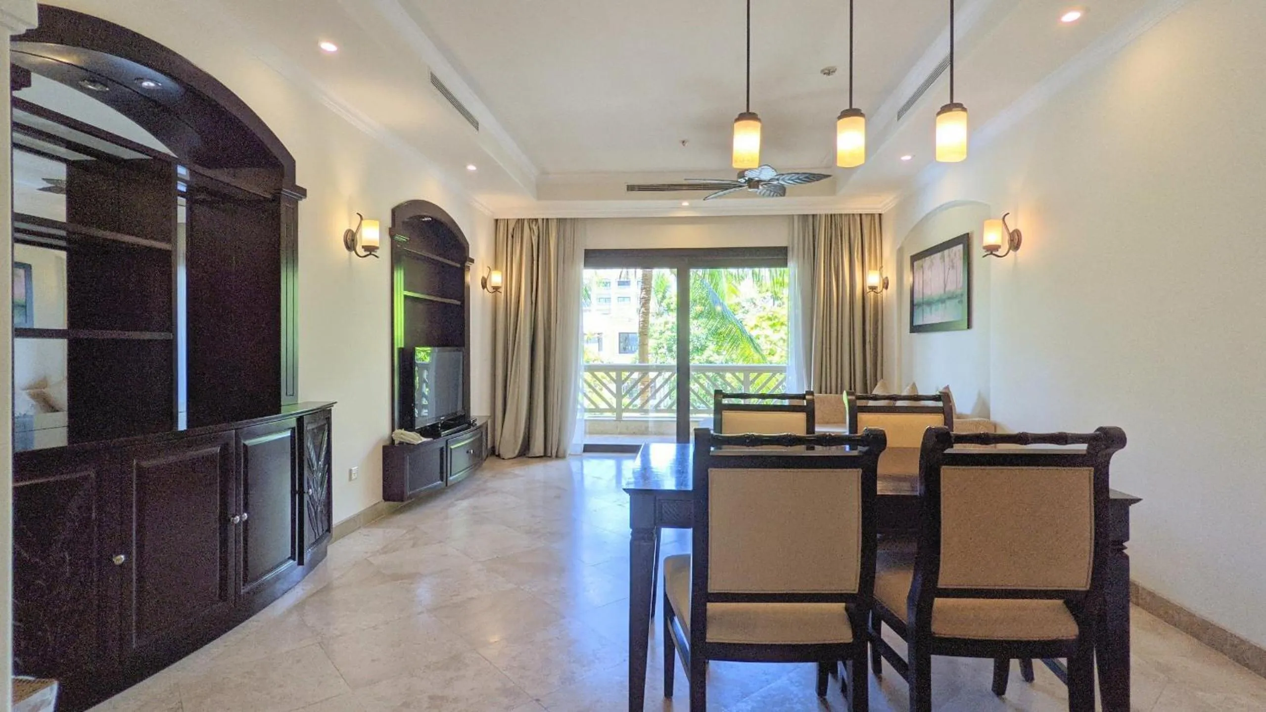 Living room in Olalani Resort & Condotel