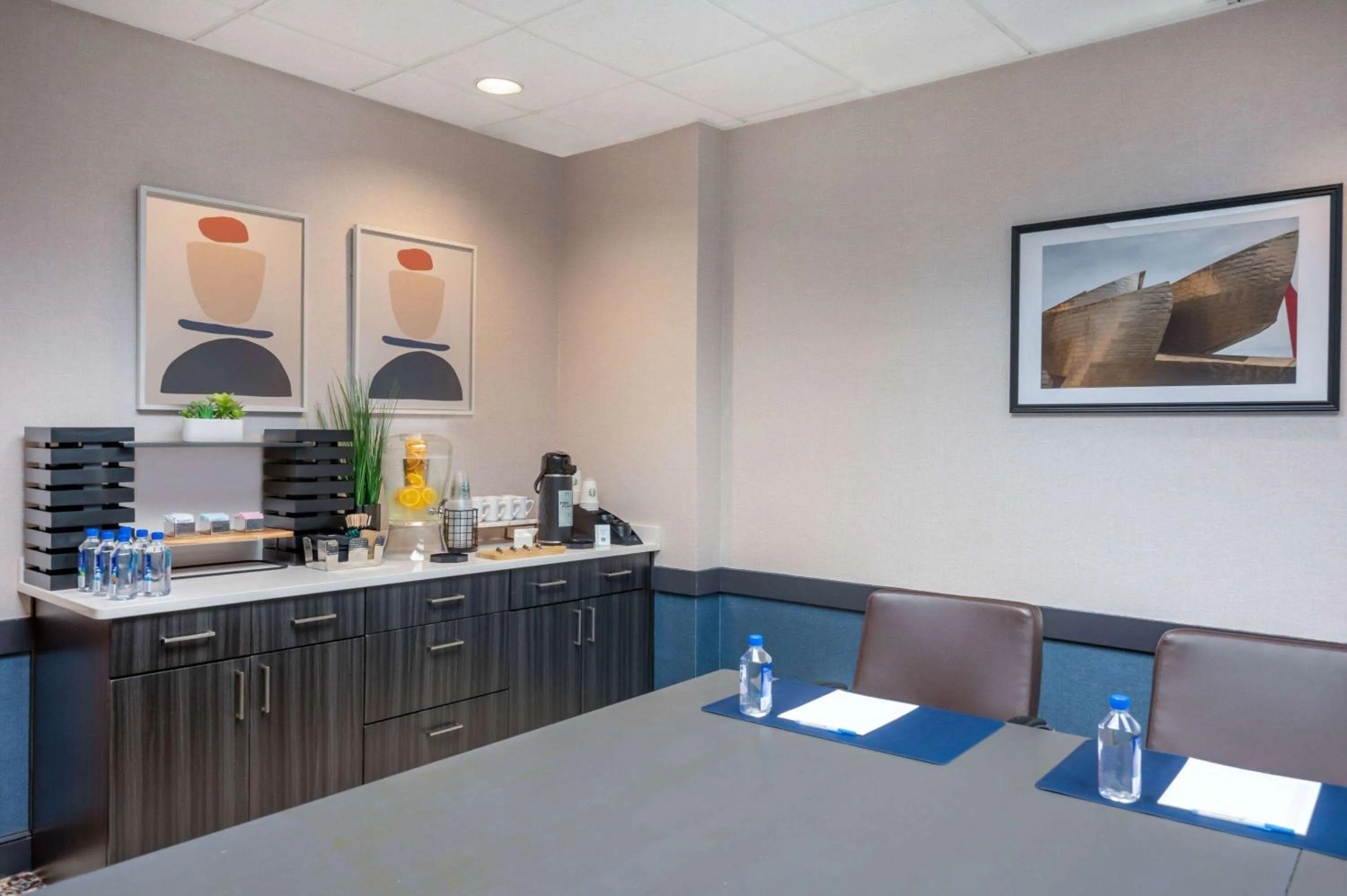 Meeting/conference room in Wyndham Indianapolis Airport