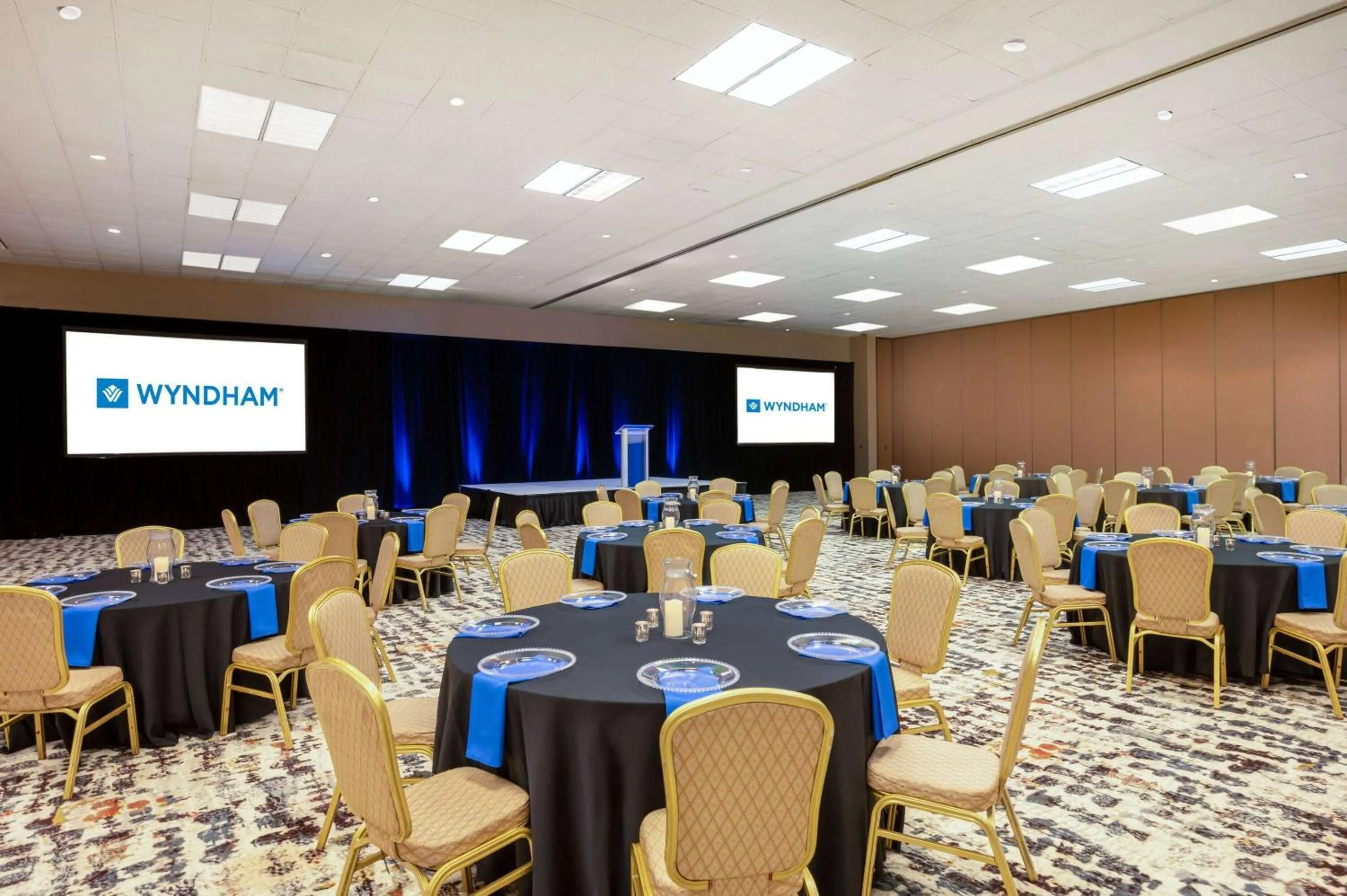 Meeting/conference room in Wyndham Indianapolis Airport