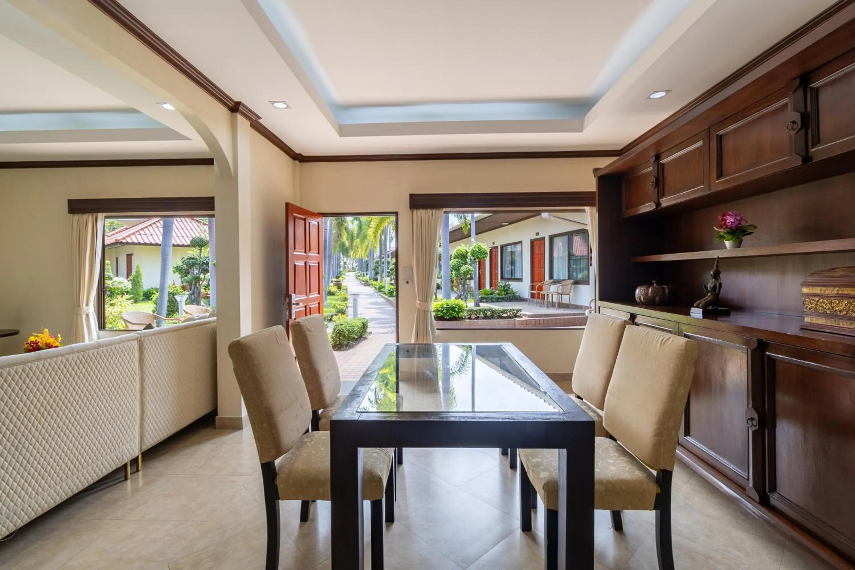 Dining area in Thai Garden Resort