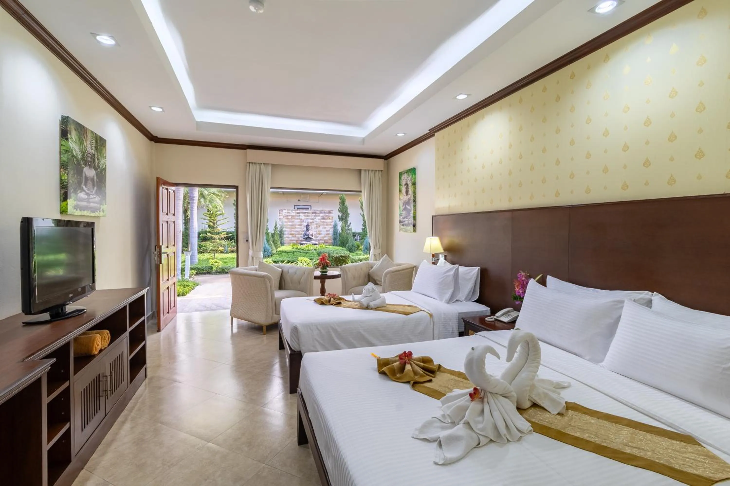 Bed in Thai Garden Resort