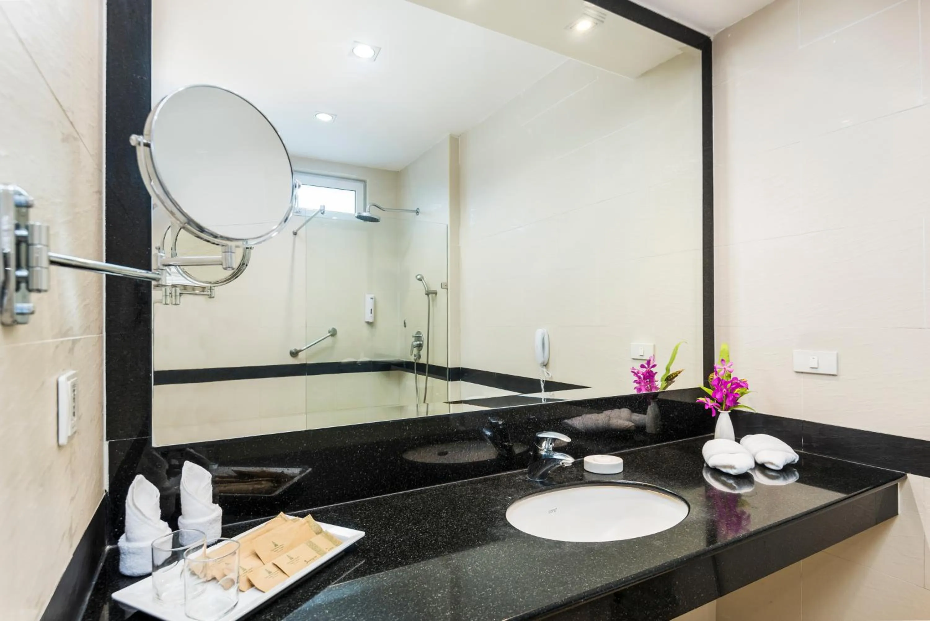 Bathroom in Thai Garden Resort