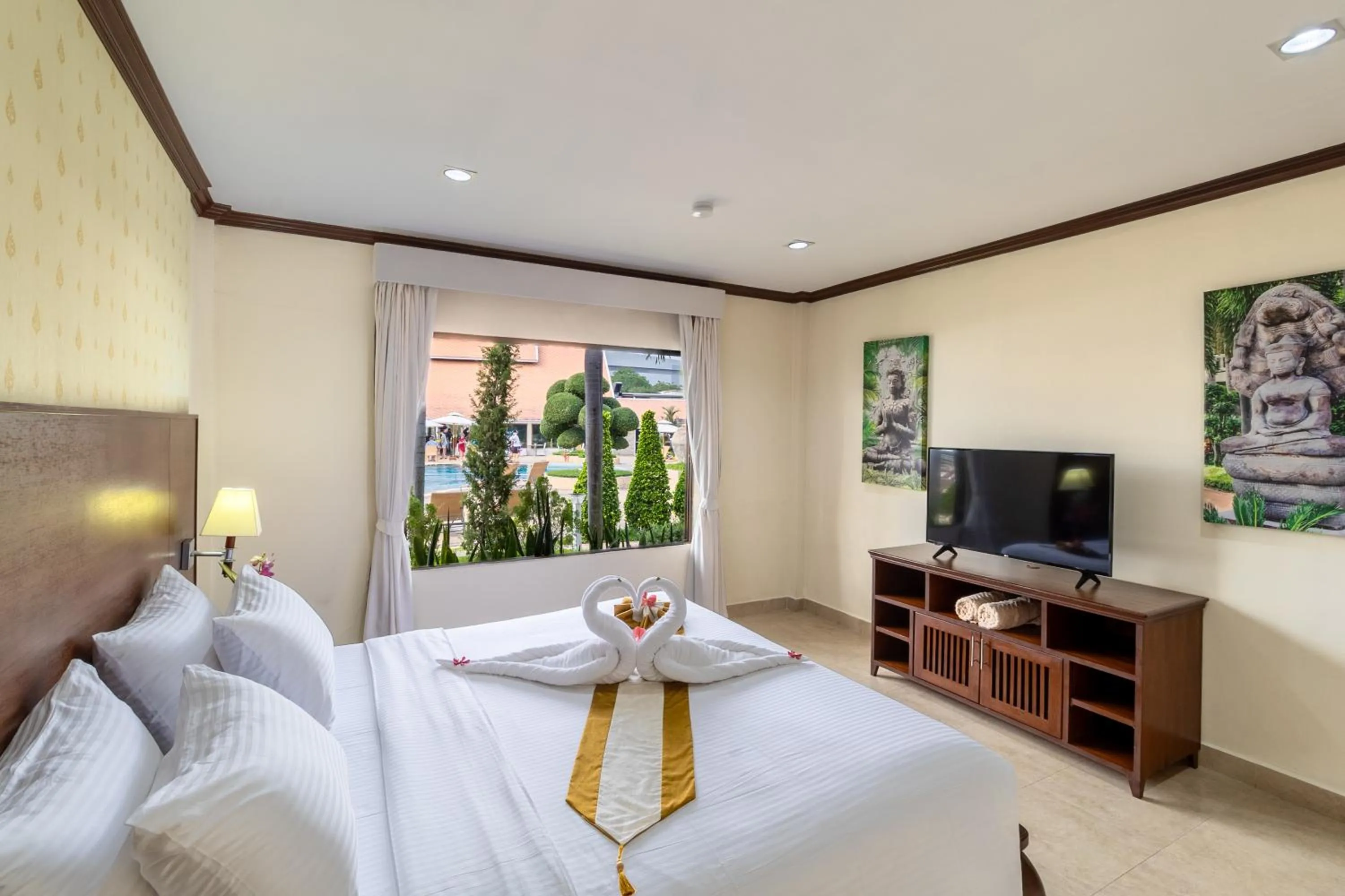 Bed in Thai Garden Resort