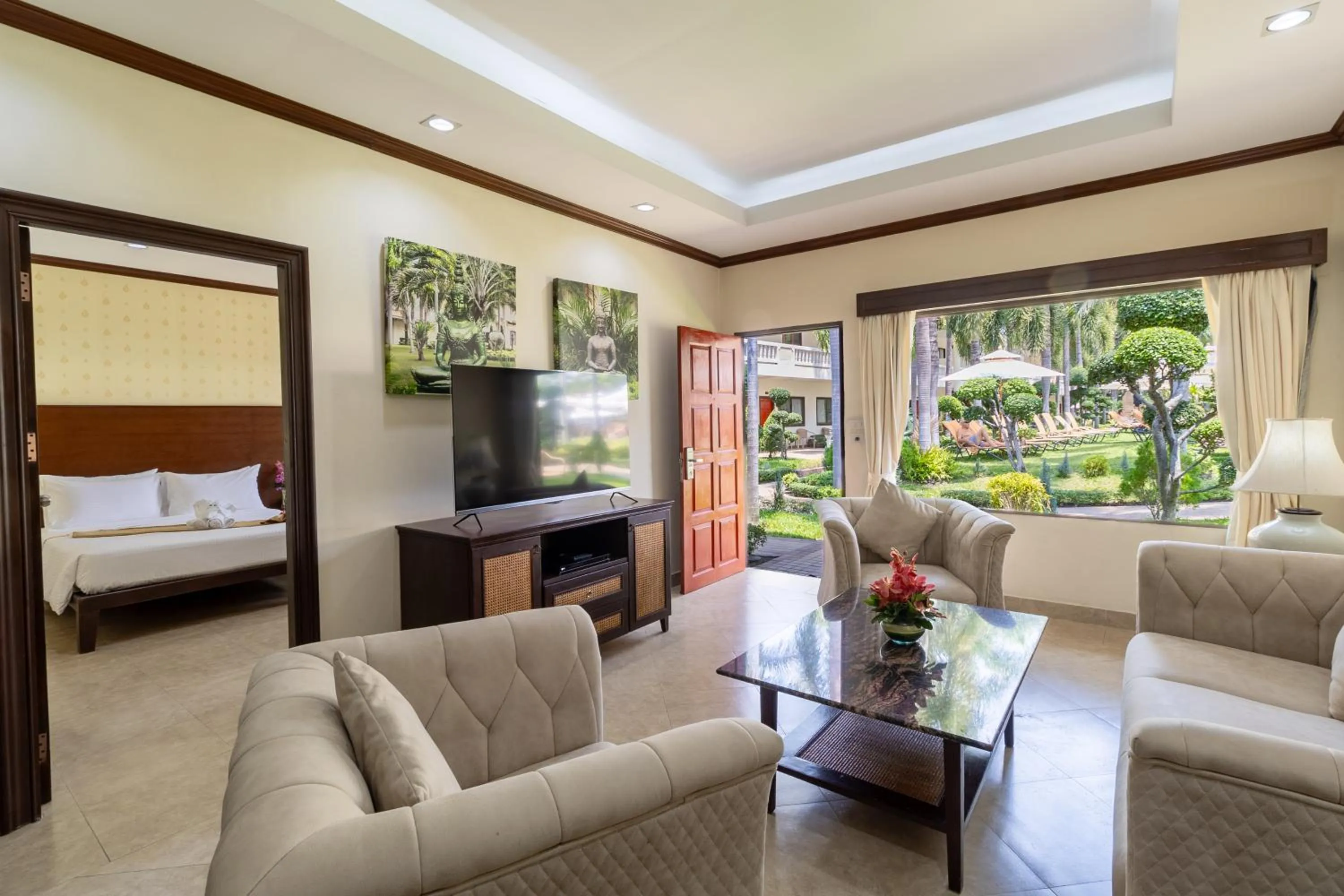 Living room, Bed in Thai Garden Resort