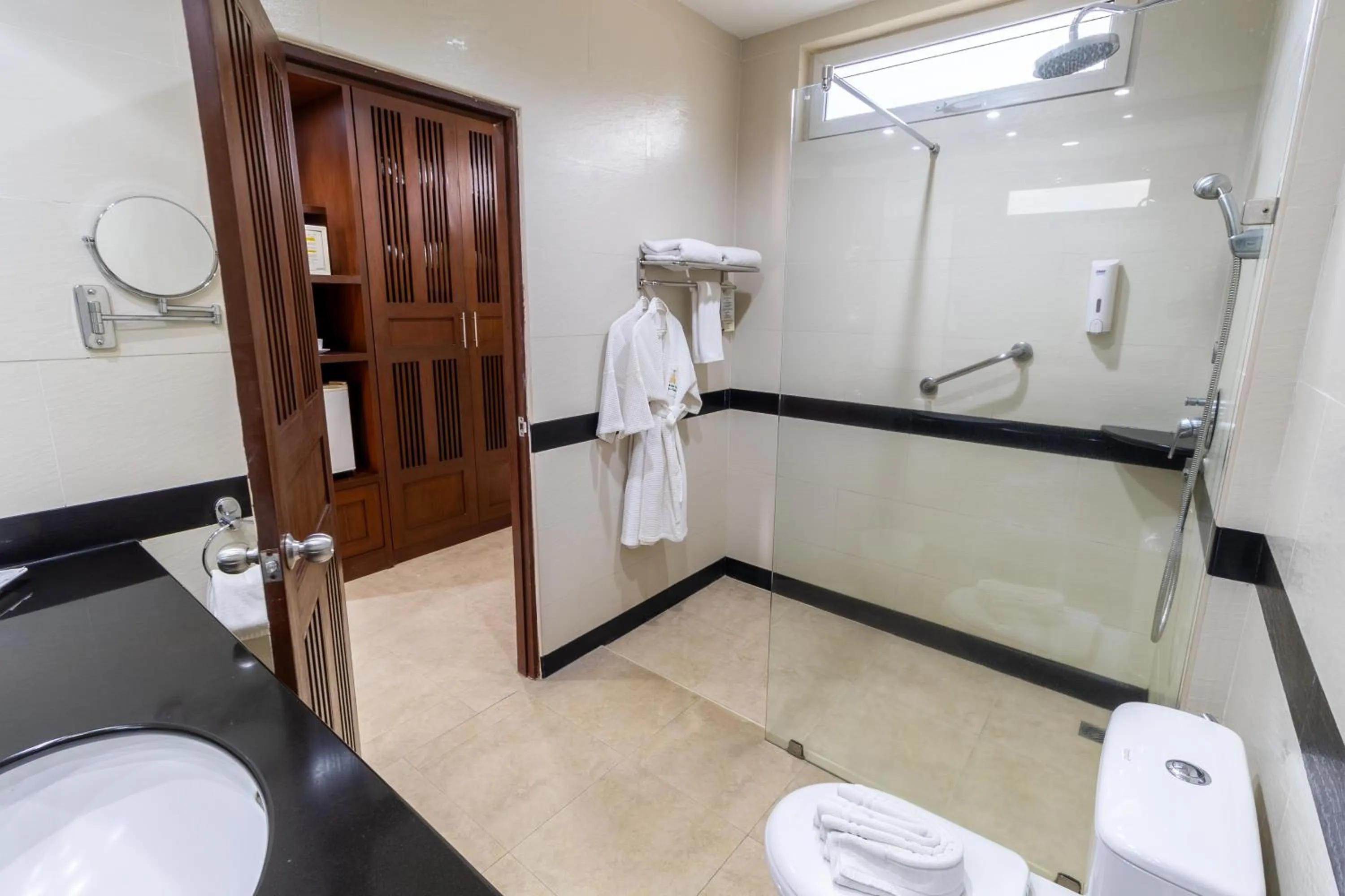 Shower in Thai Garden Resort