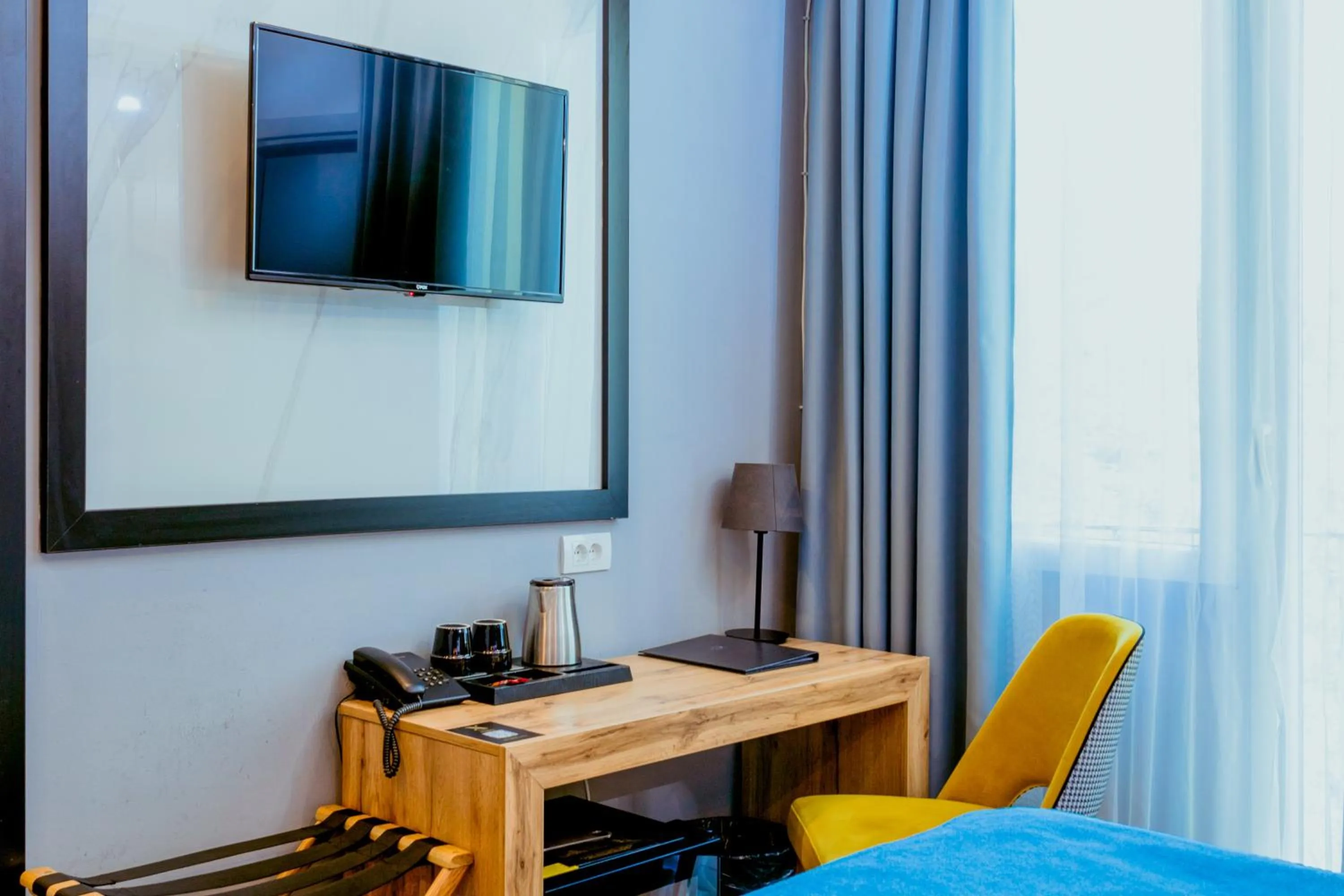 TV and multimedia, Bed in Nobel Gallery Hotel