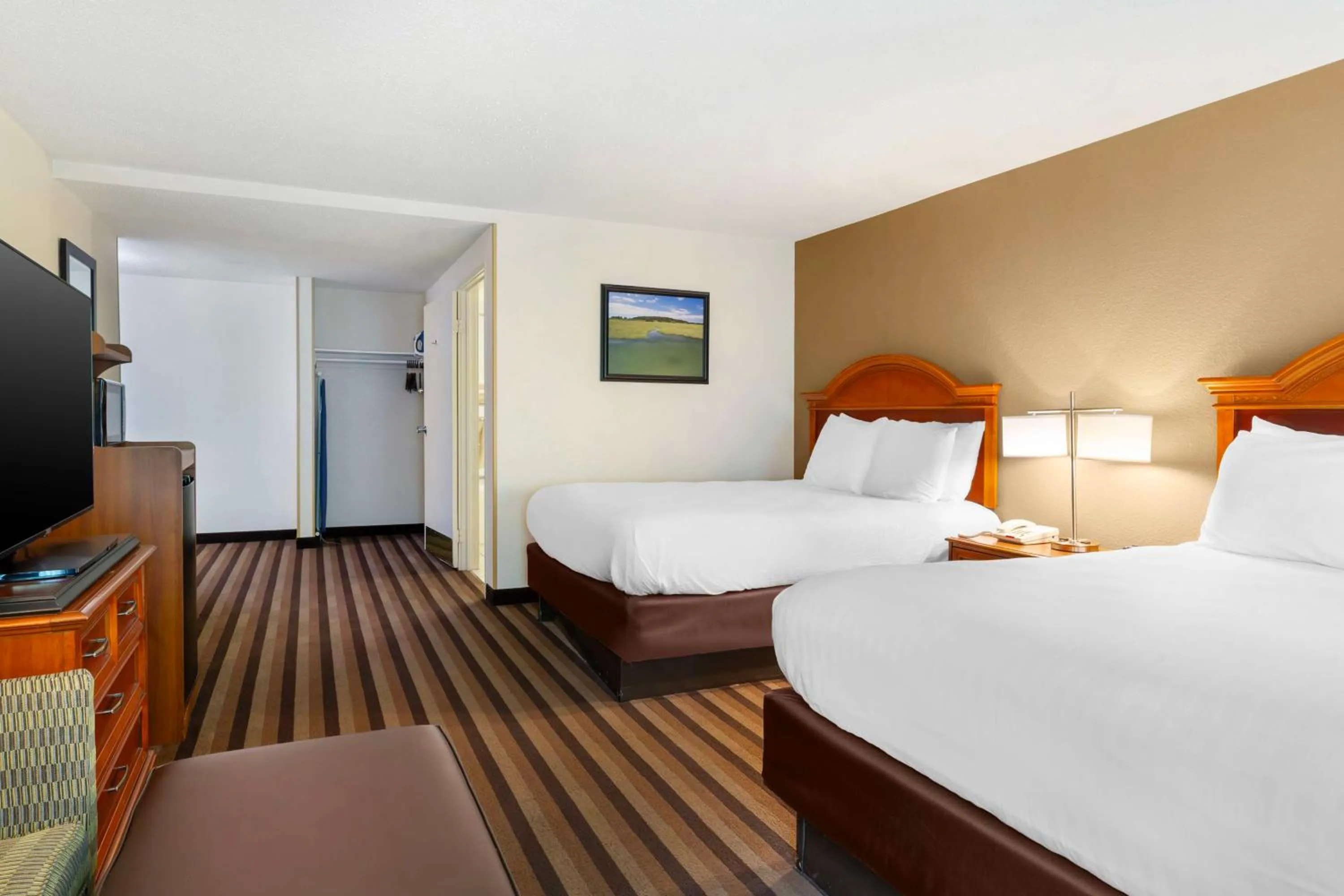 Bedroom, Bed in Best Western Rockland