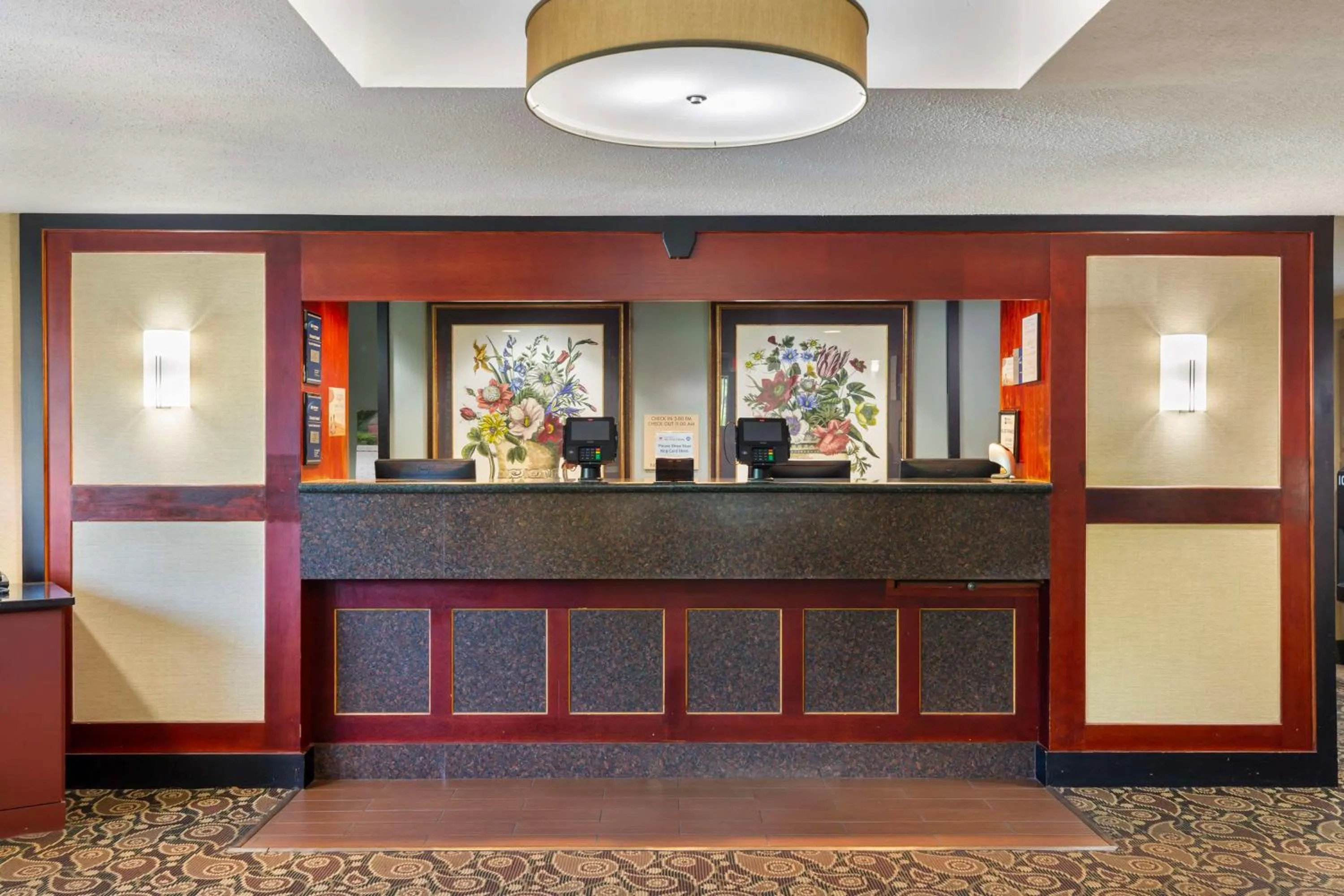 Lobby or reception in Best Western Rockland