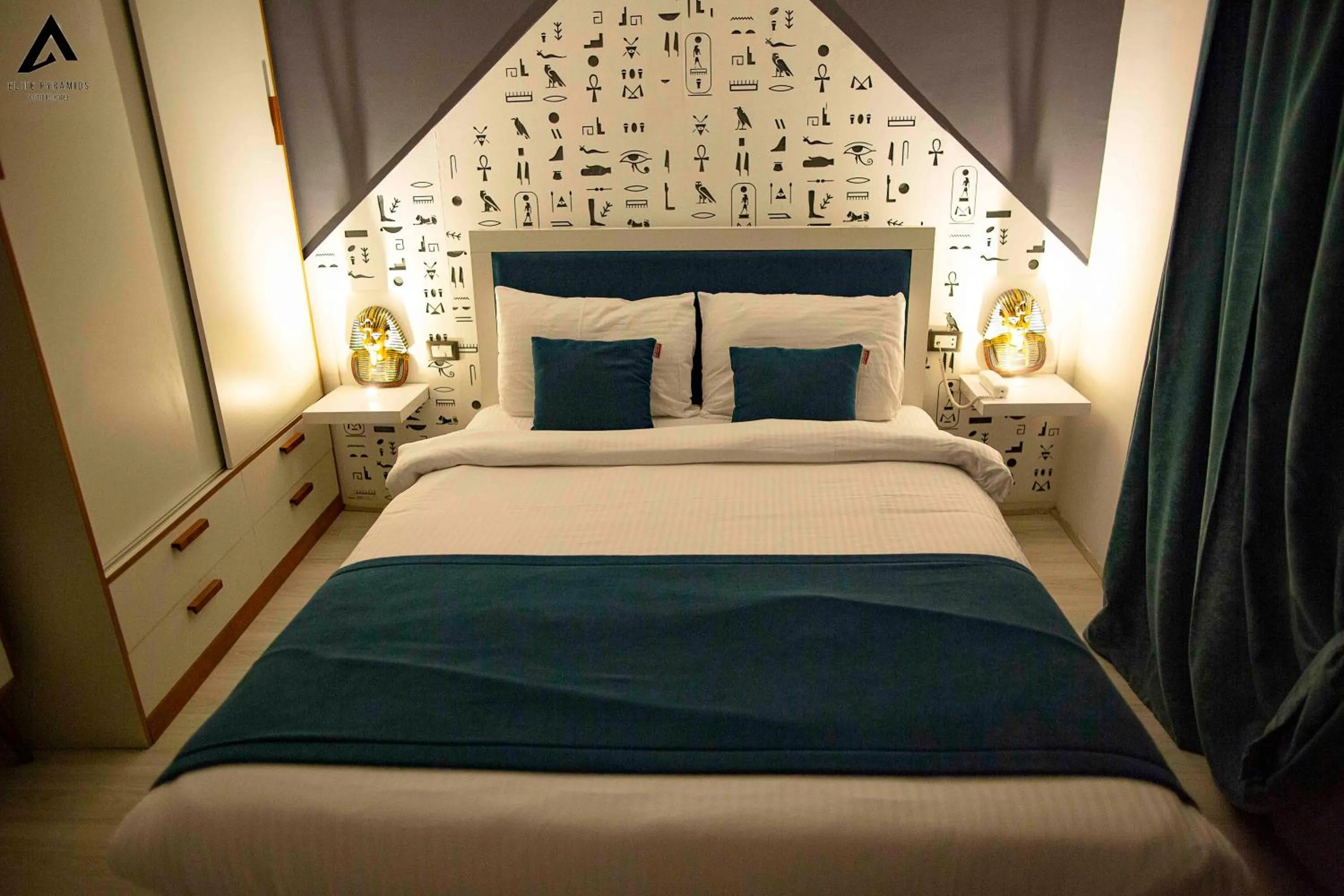Bed in Elite Pyramids Boutique Hotel