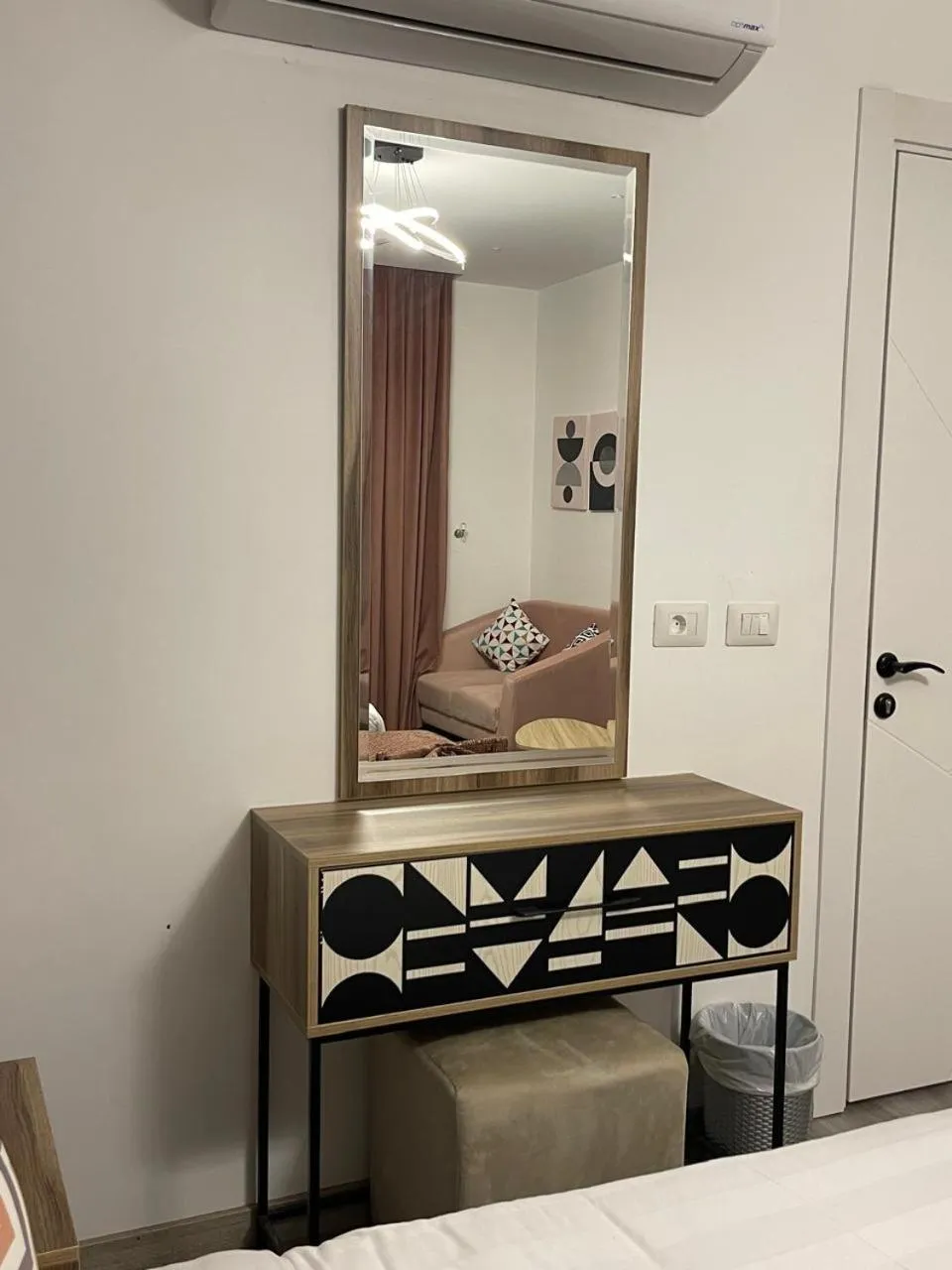 Bed in Elite Pyramids Boutique Hotel