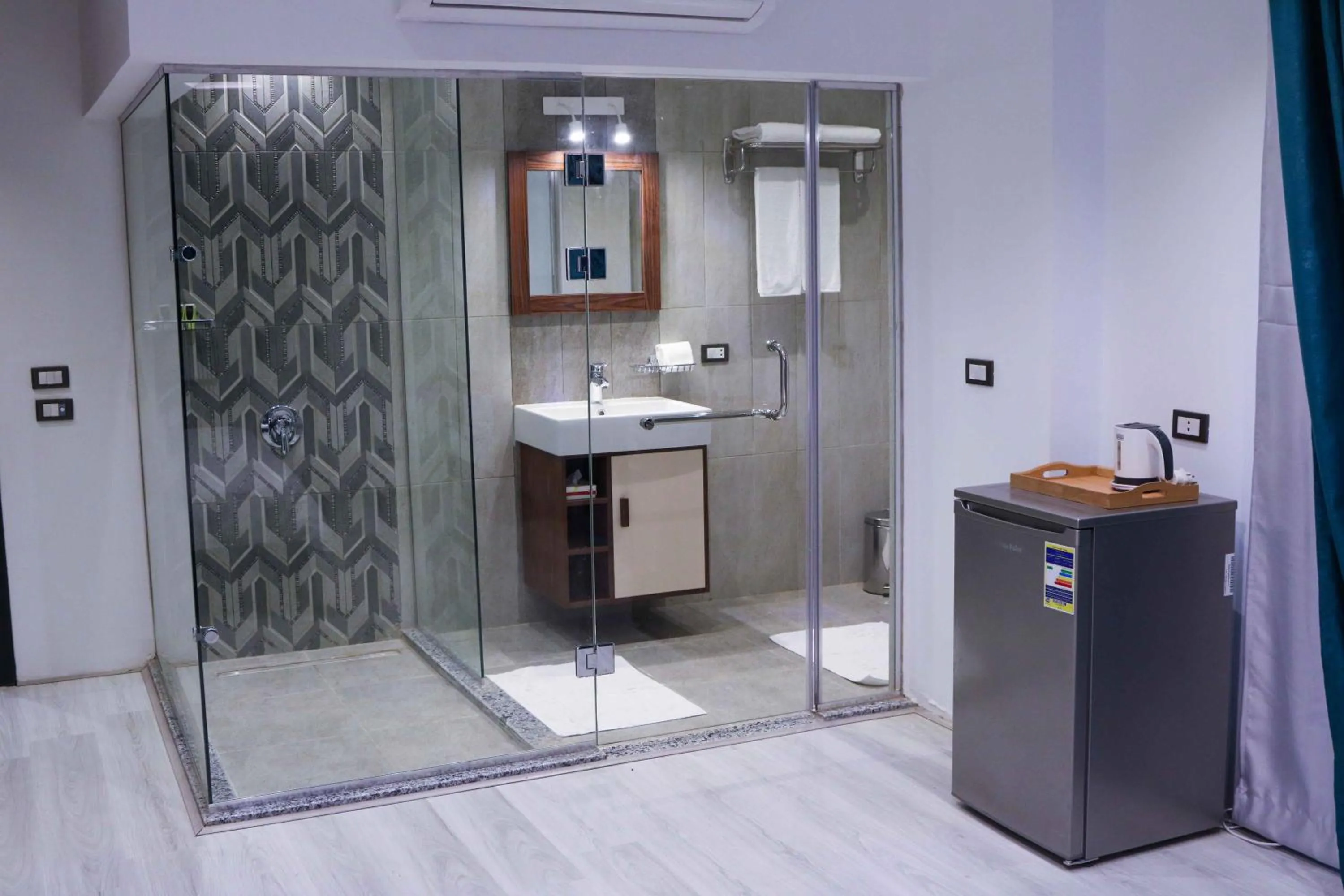 Bathroom in Elite Pyramids Boutique Hotel