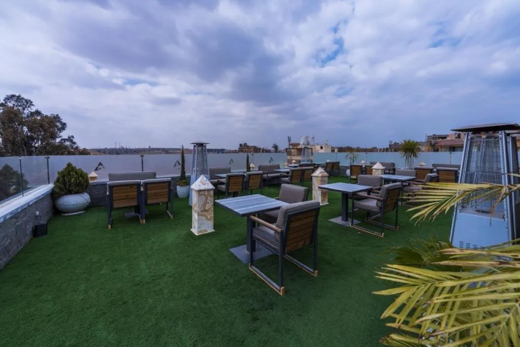 Restaurant/places to eat in Elite Pyramids Boutique Hotel