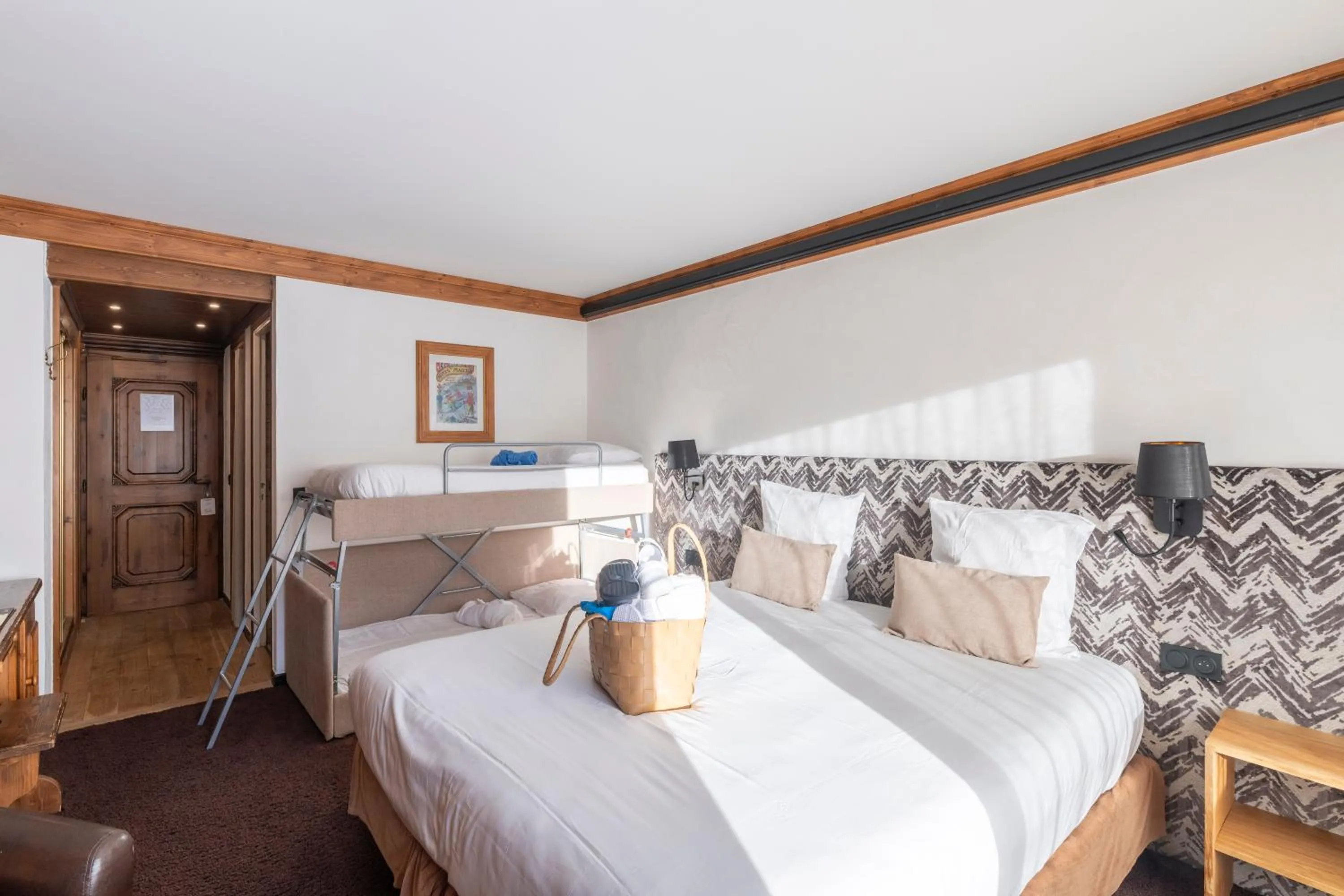 Bed in Hôtel Macchi Restaurant & Spa