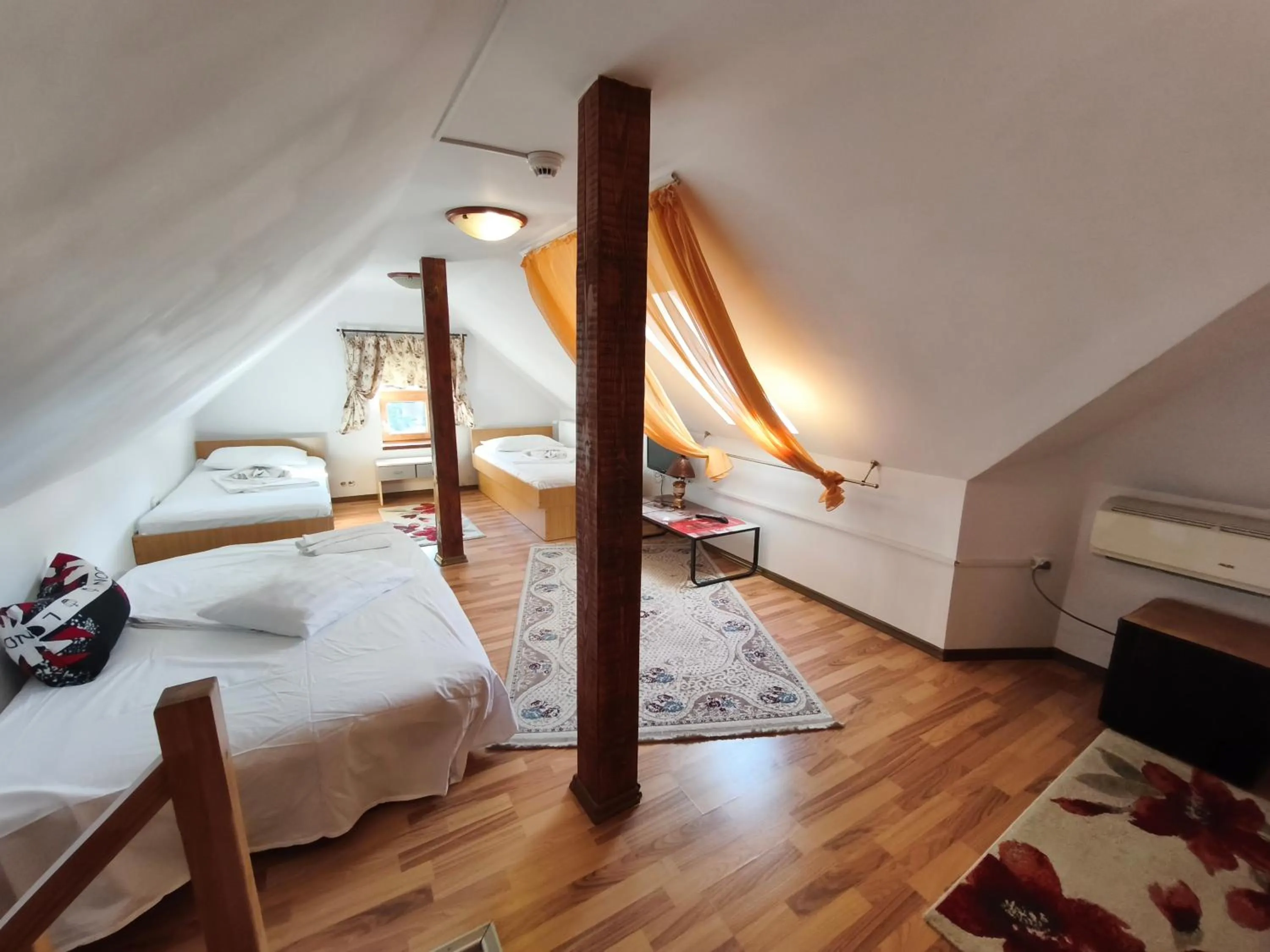 Bed in Pensiunea Buon Gusto Sibiu-motorcyle friendly,city center