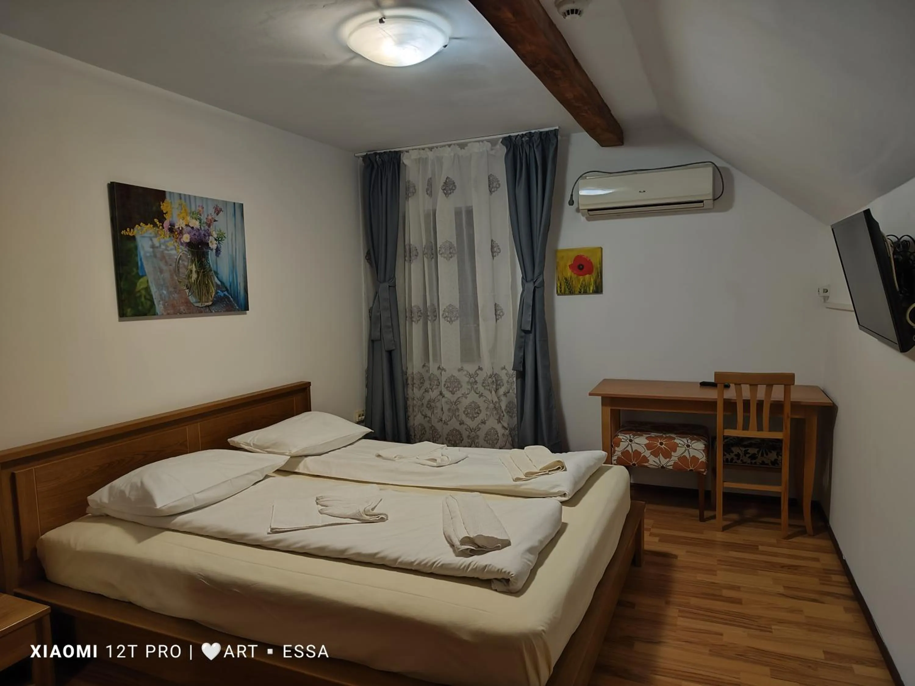 Bed in Pensiunea Buon Gusto Sibiu-motorcyle friendly,city center