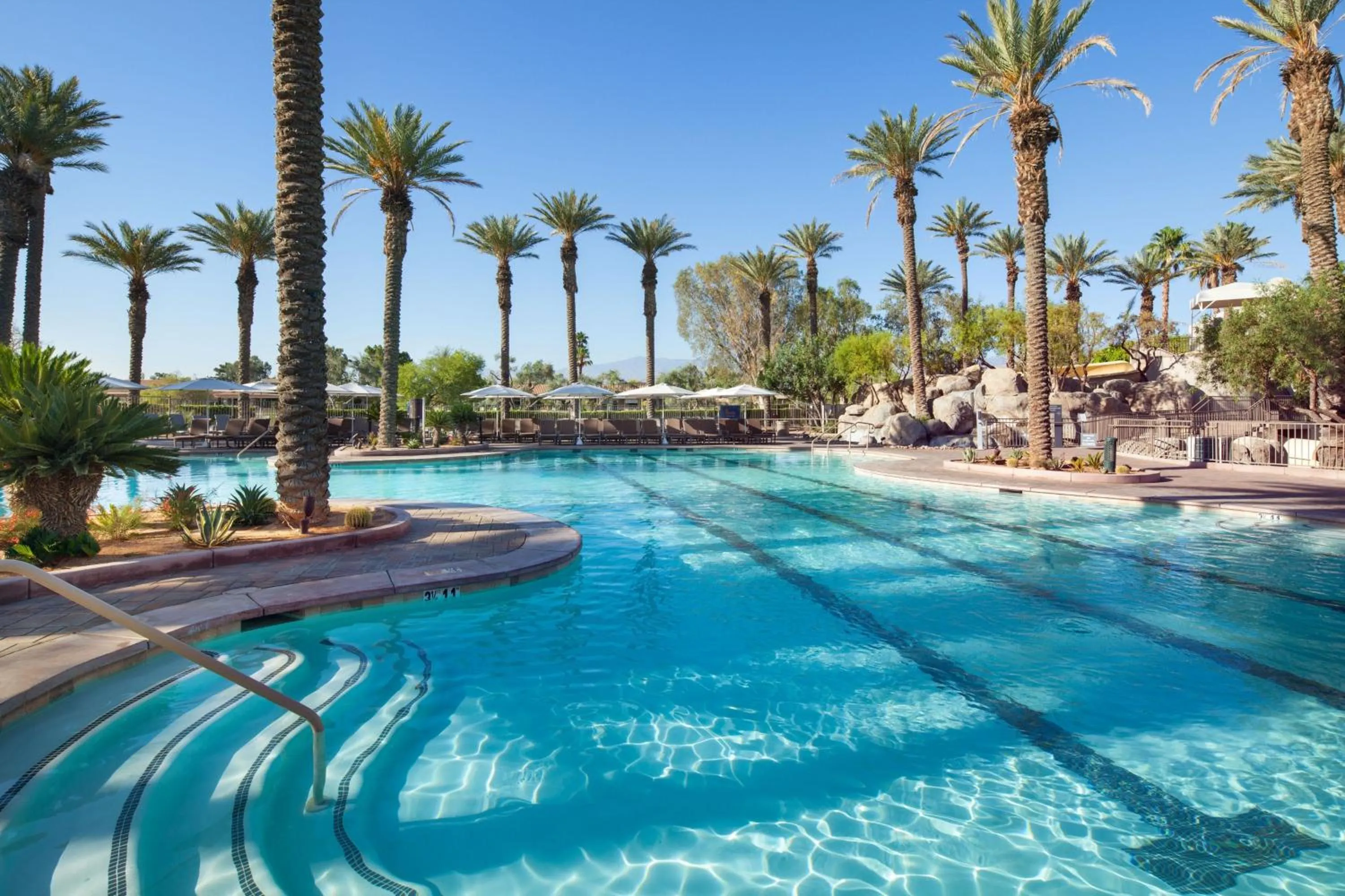 Swimming pool in The Westin Mission Hills Resort Villas, Palm Springs