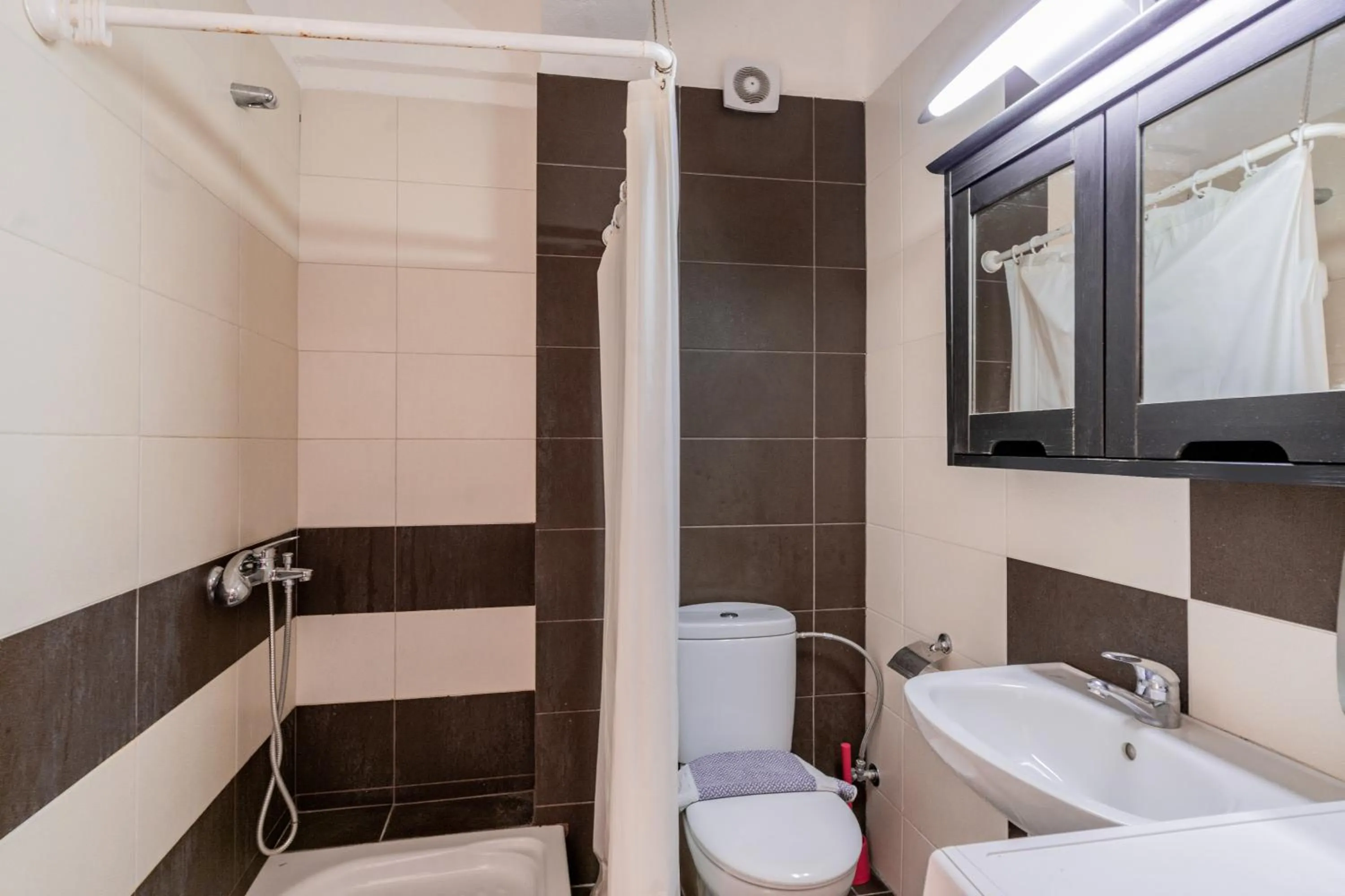 Bathroom in Erifili Kallithea