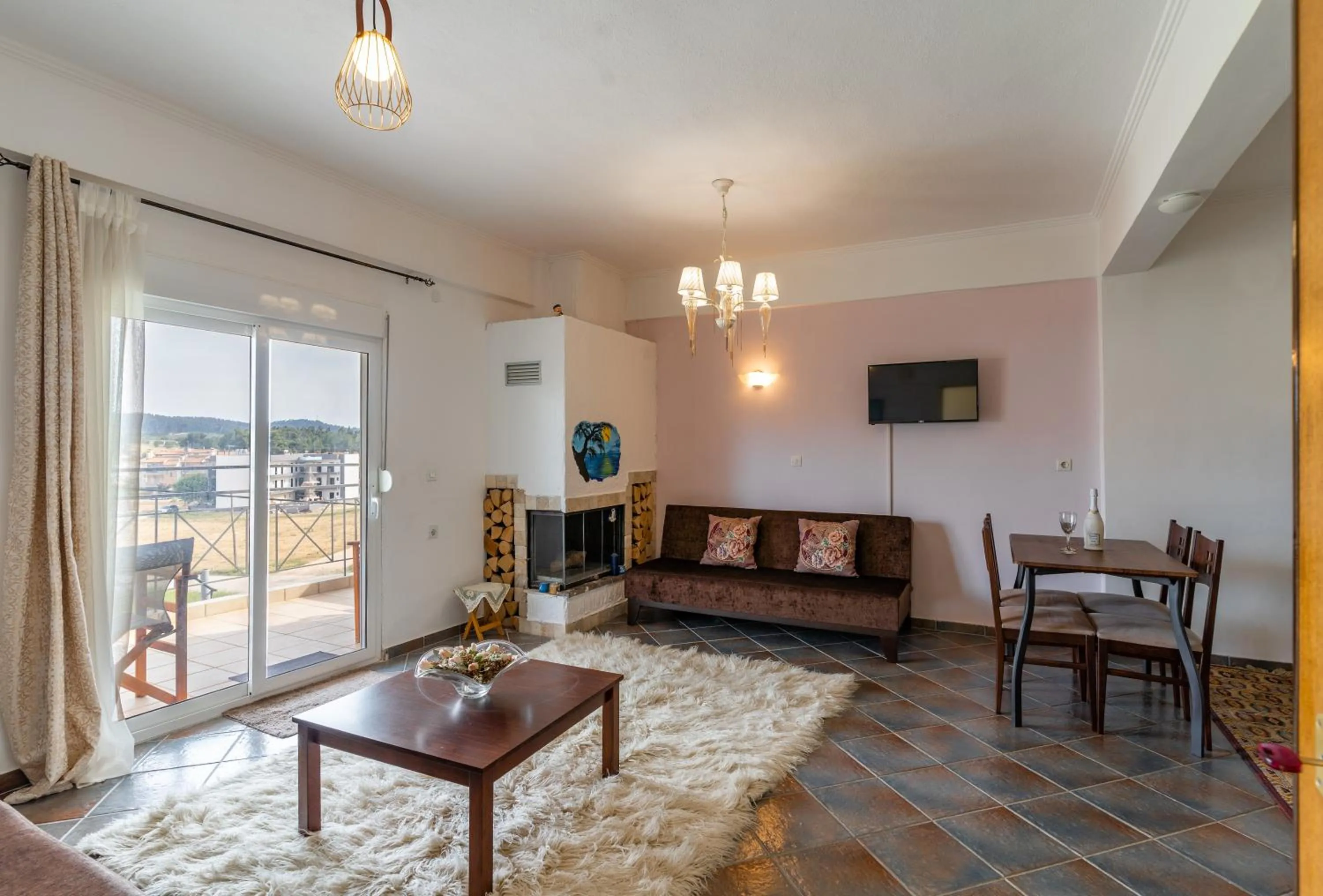 TV and multimedia in Erifili Kallithea