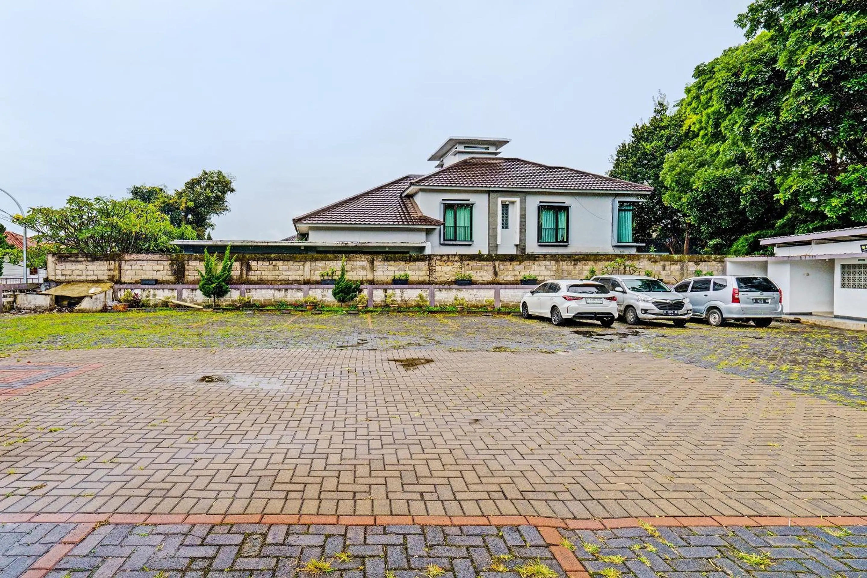 Facade/entrance in Collection O 92277 Setra Priangan Guest House