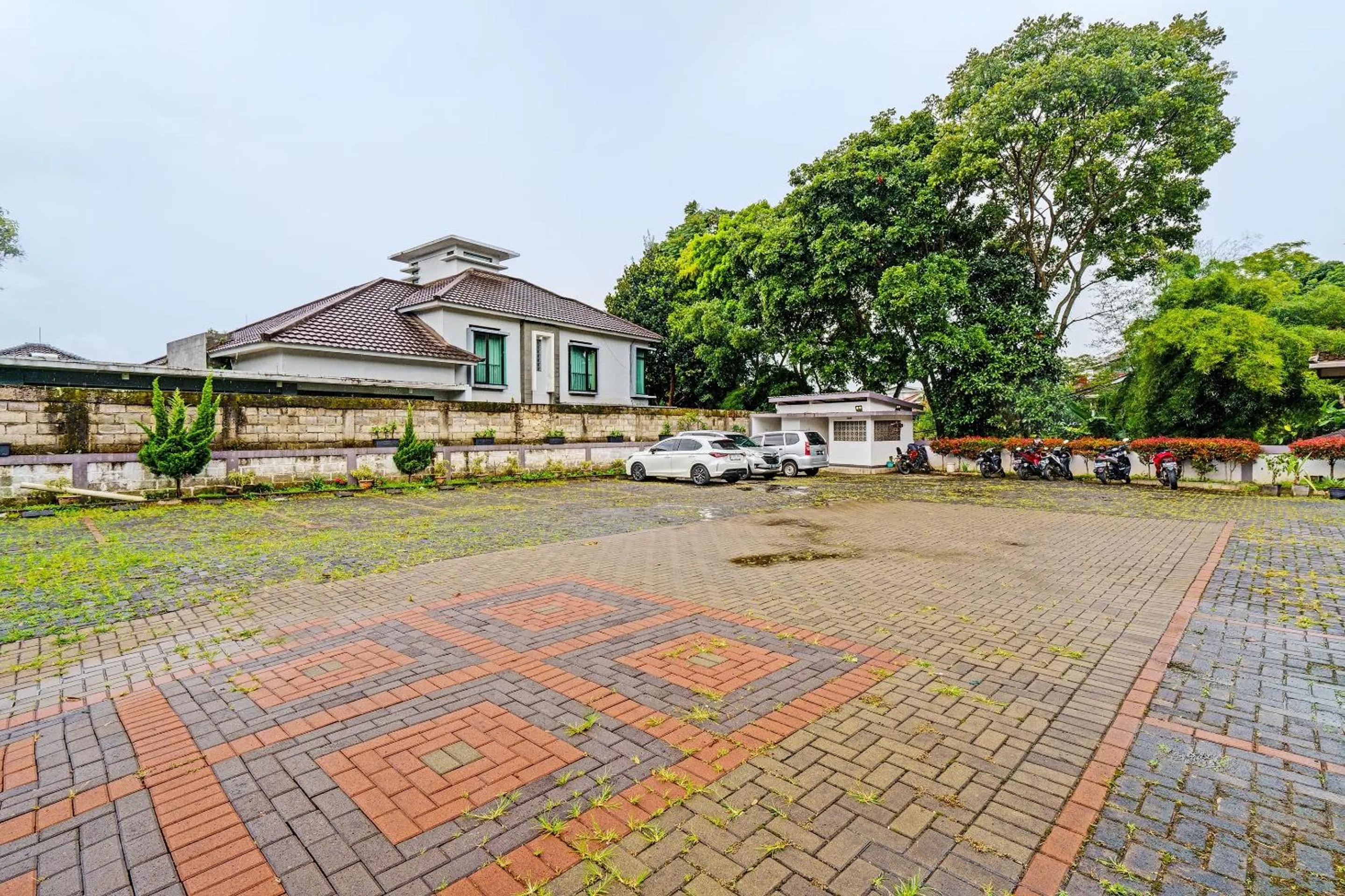 Facade/entrance in Collection O 92277 Setra Priangan Guest House