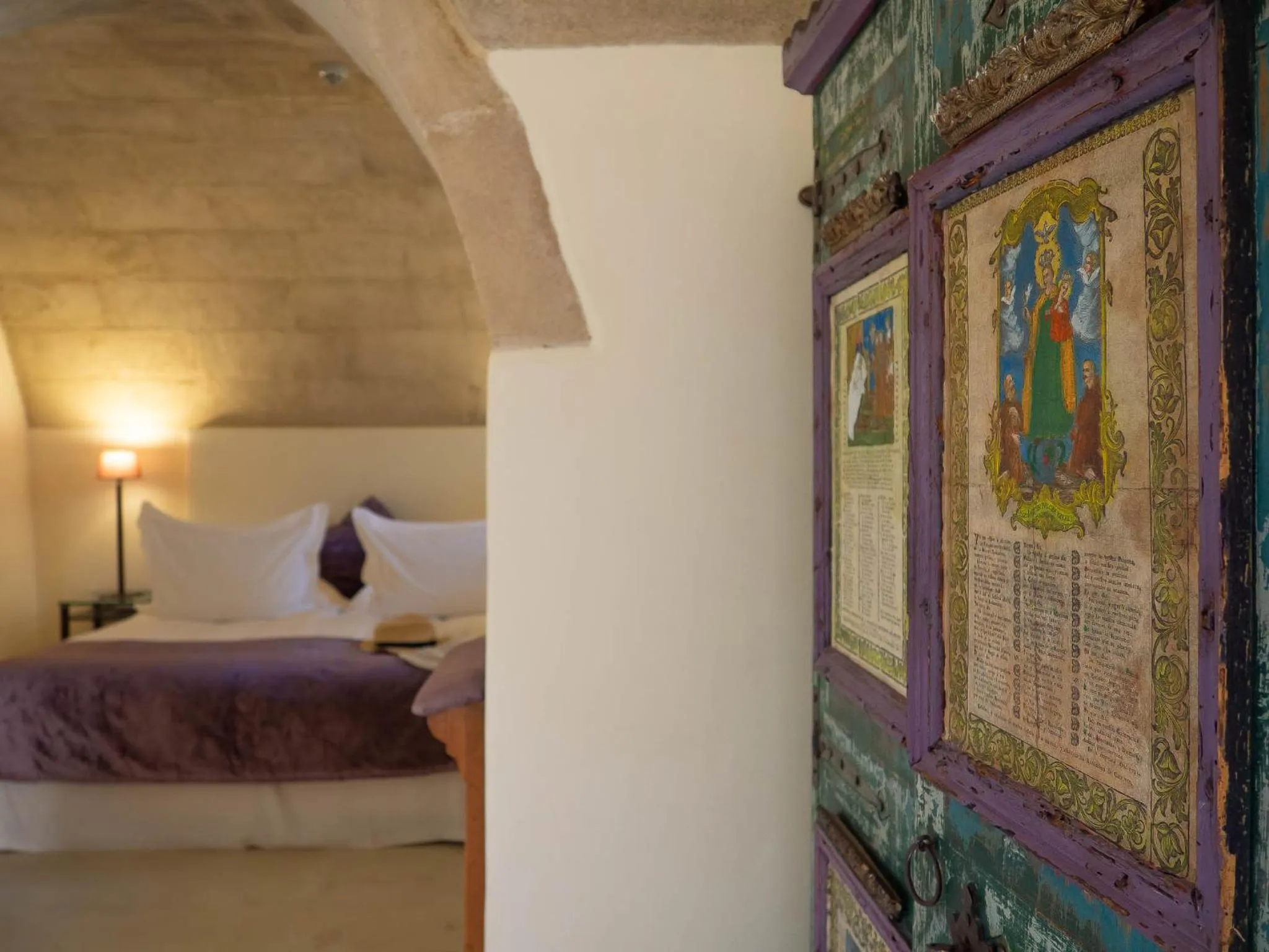 wardrobe, Bed in Hotel & Restaurant Jardi d'Artà