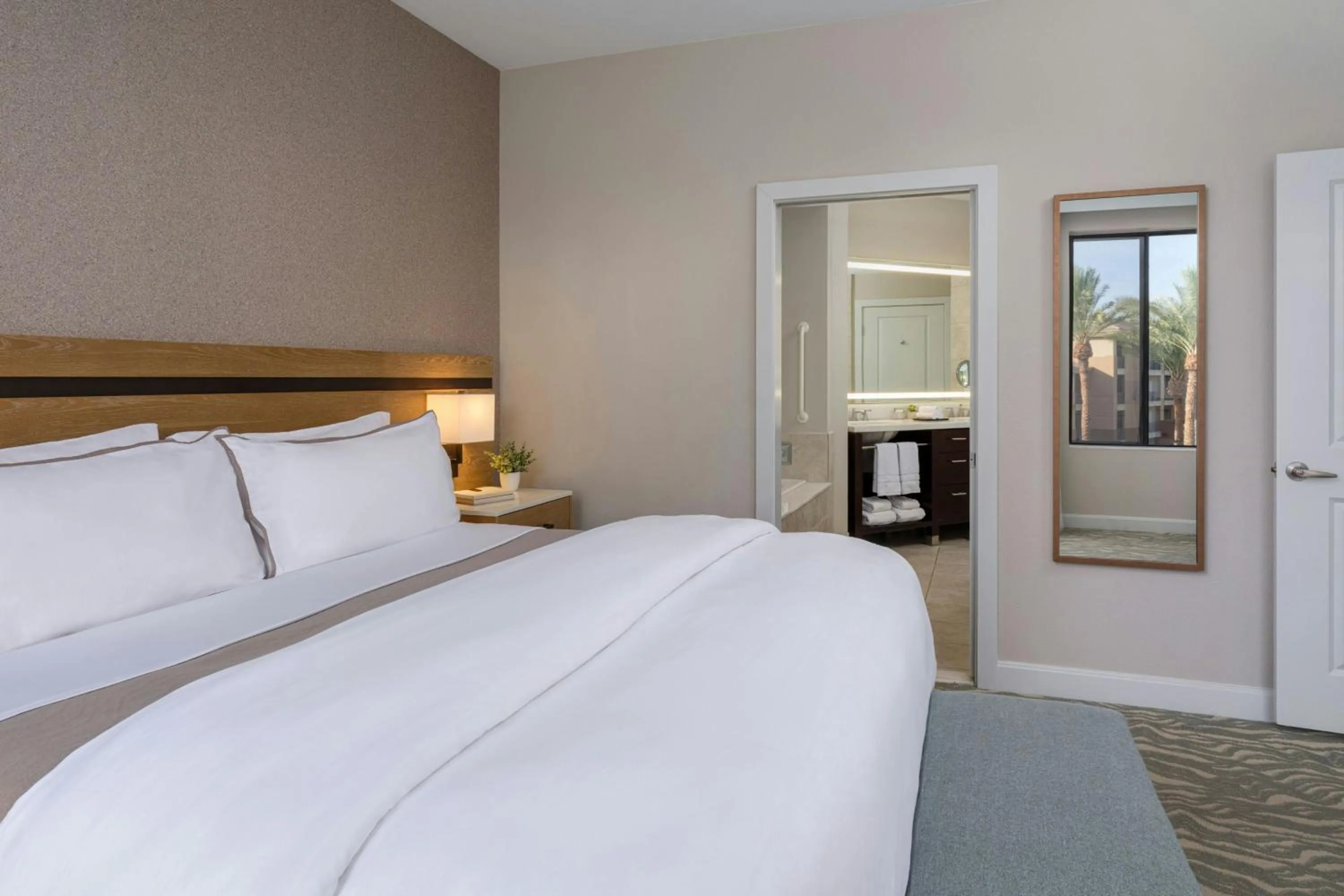 Bedroom, Bed in The Westin Kierland Villas, Scottsdale