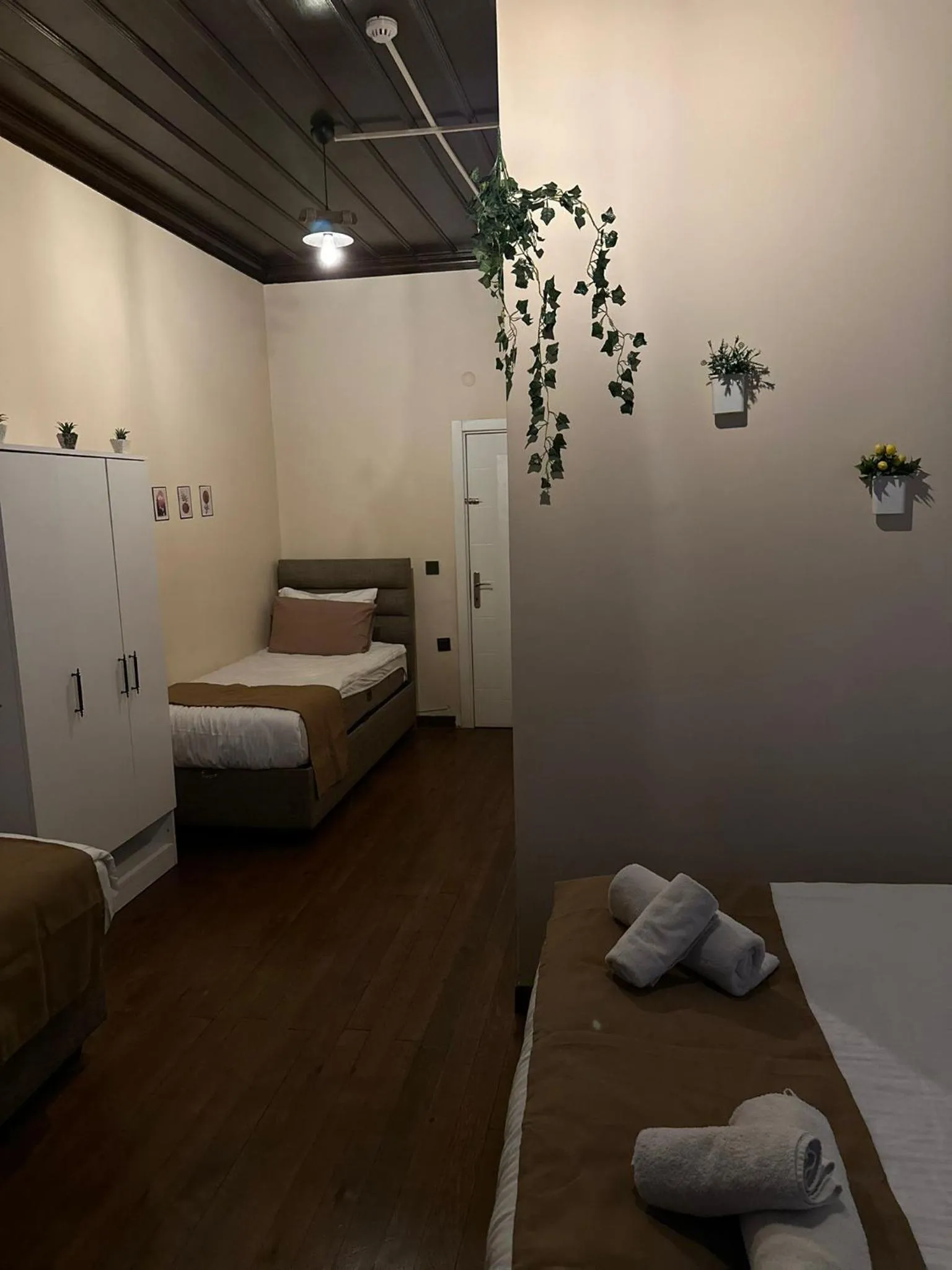 Living room, Bed in Güner Hotel