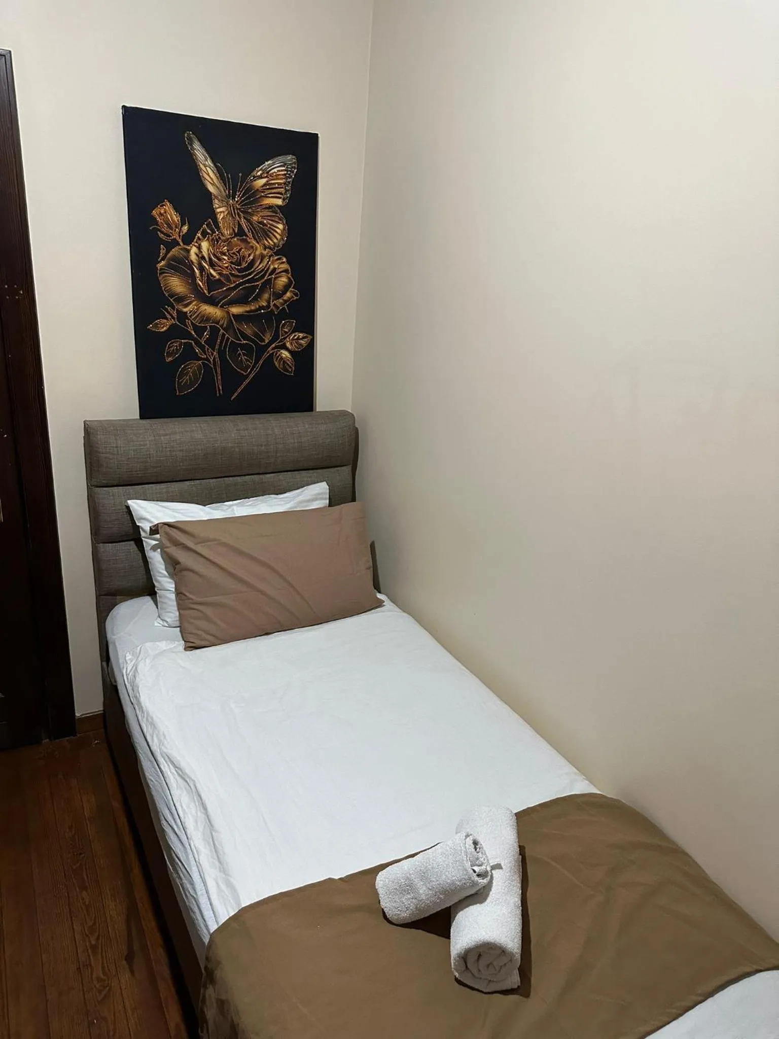 Bed in Güner Hotel