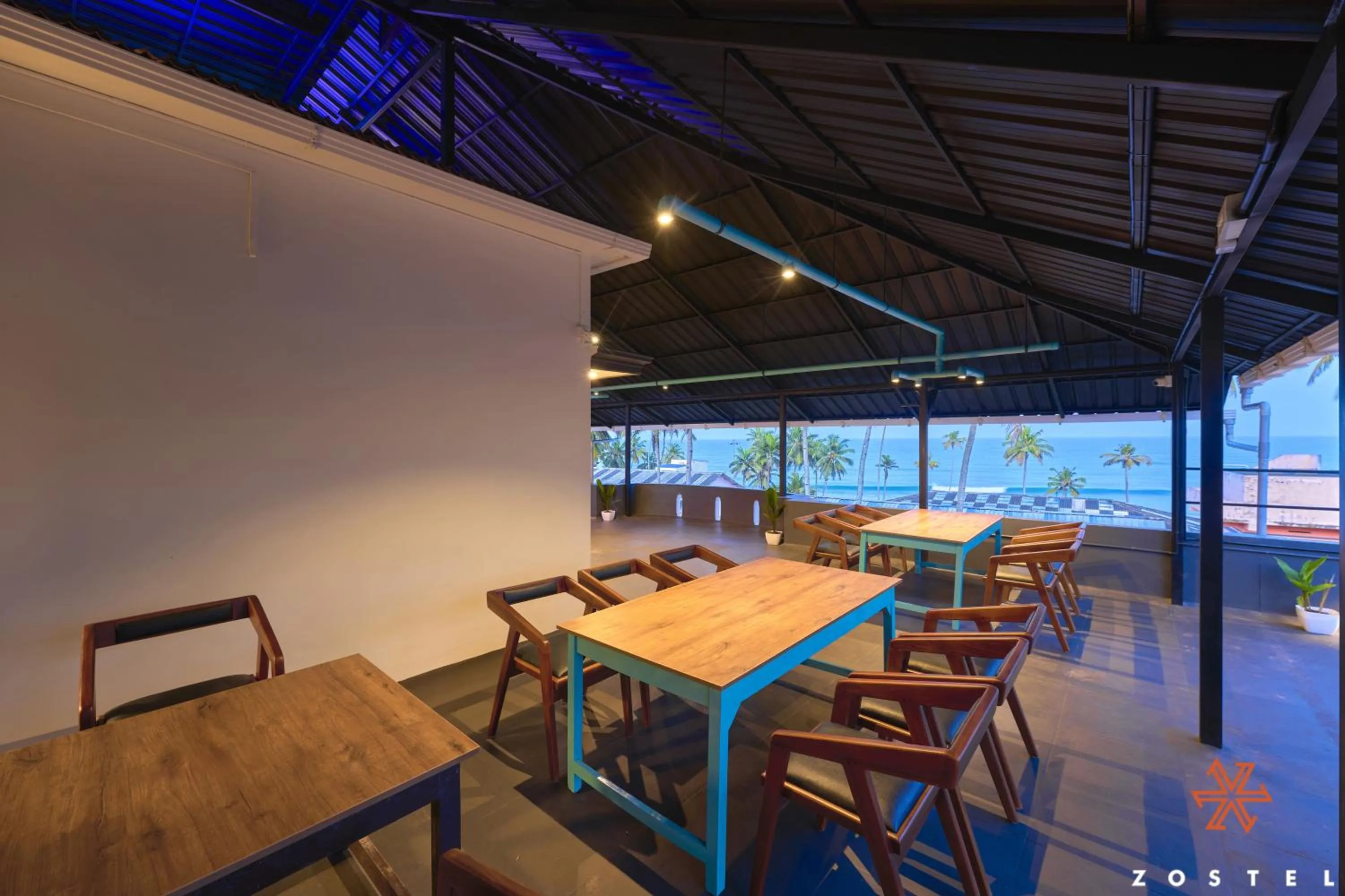 Restaurant/places to eat in Zostel Varkala