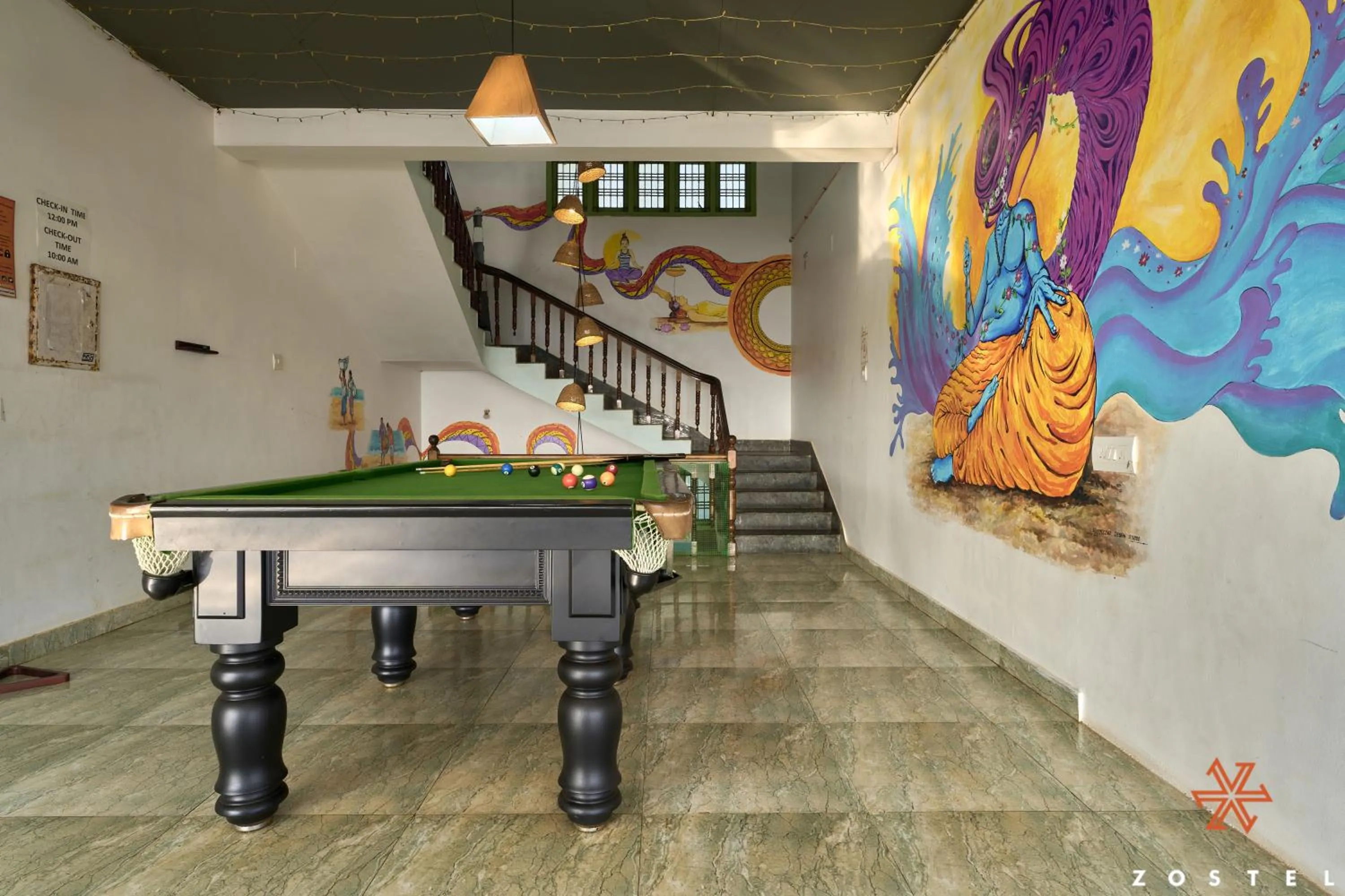 Communal lounge/ TV room in Zostel Varkala