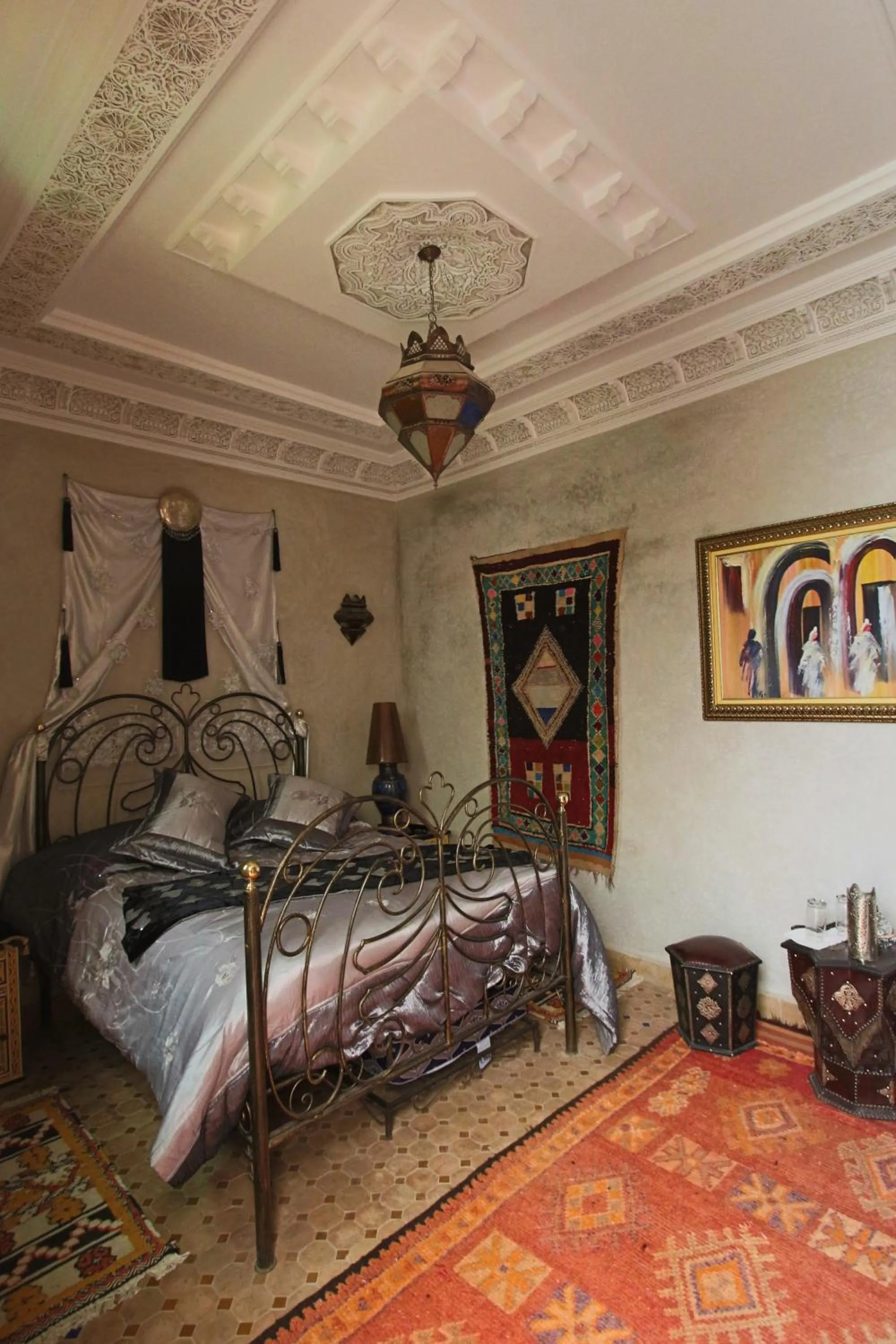 Photo of the whole room, Bed in RIAD MAKENE MOUCHKILL