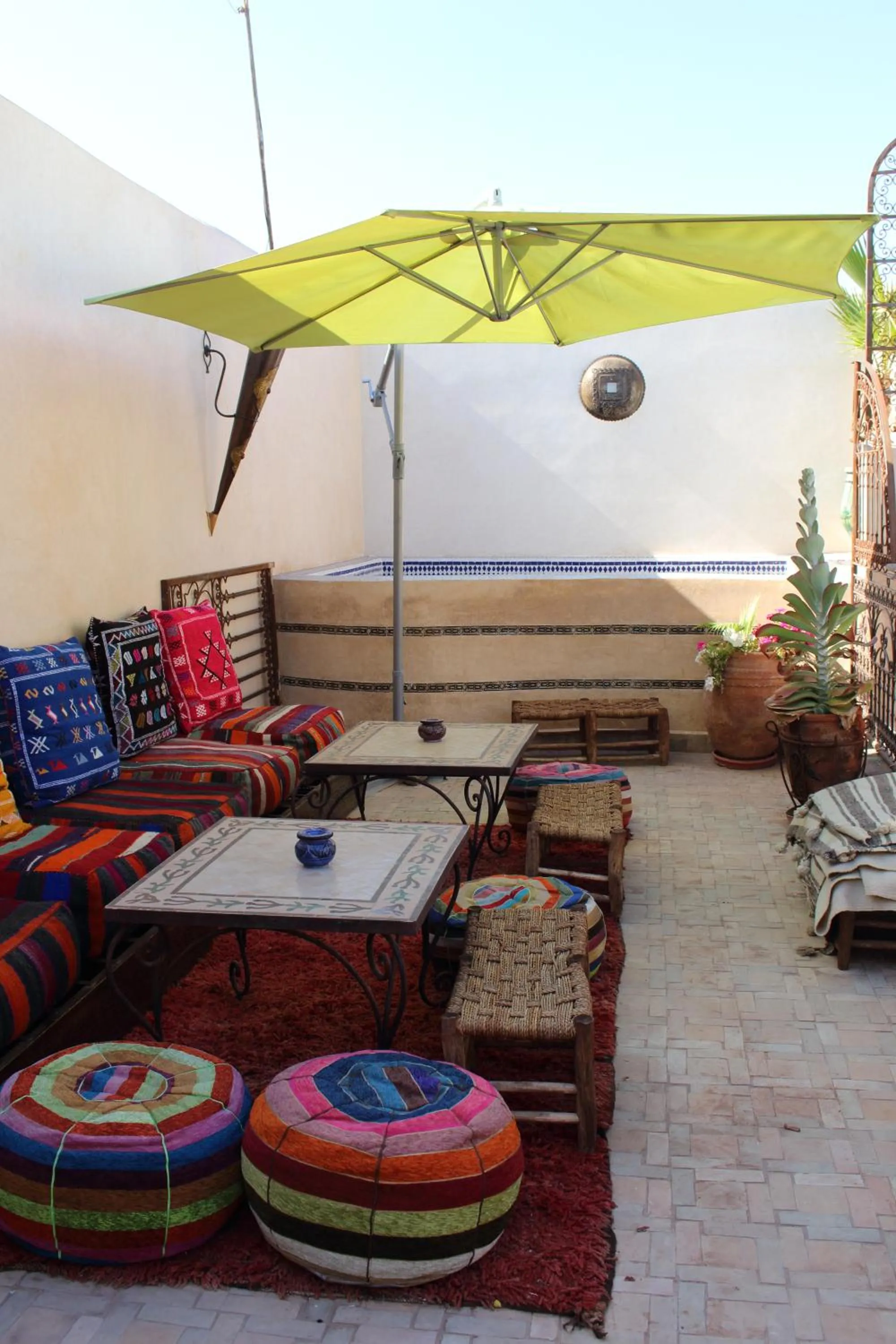 Swimming pool in RIAD MAKENE MOUCHKILL