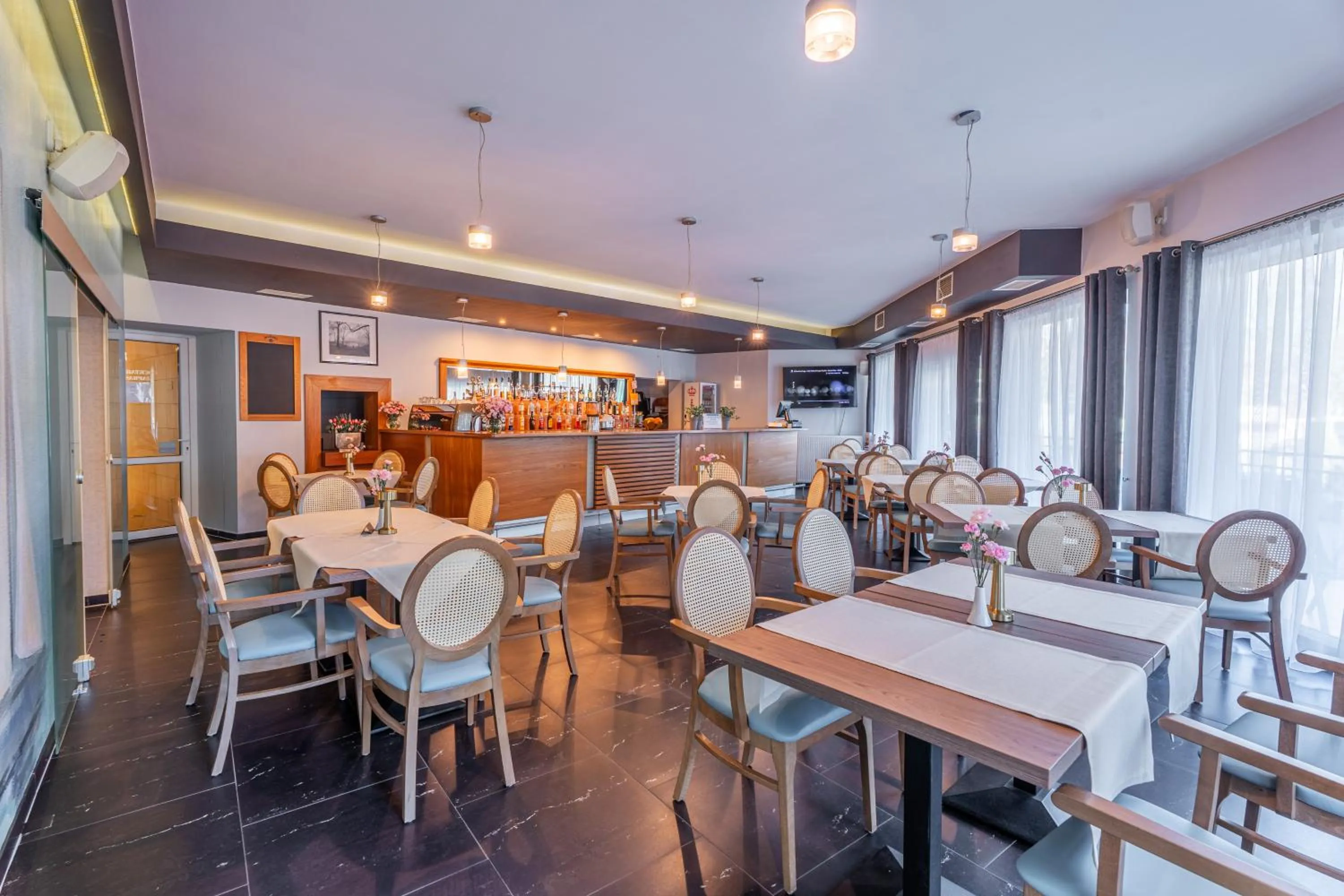 Restaurant/places to eat in Spa Bagiński & Chabinka