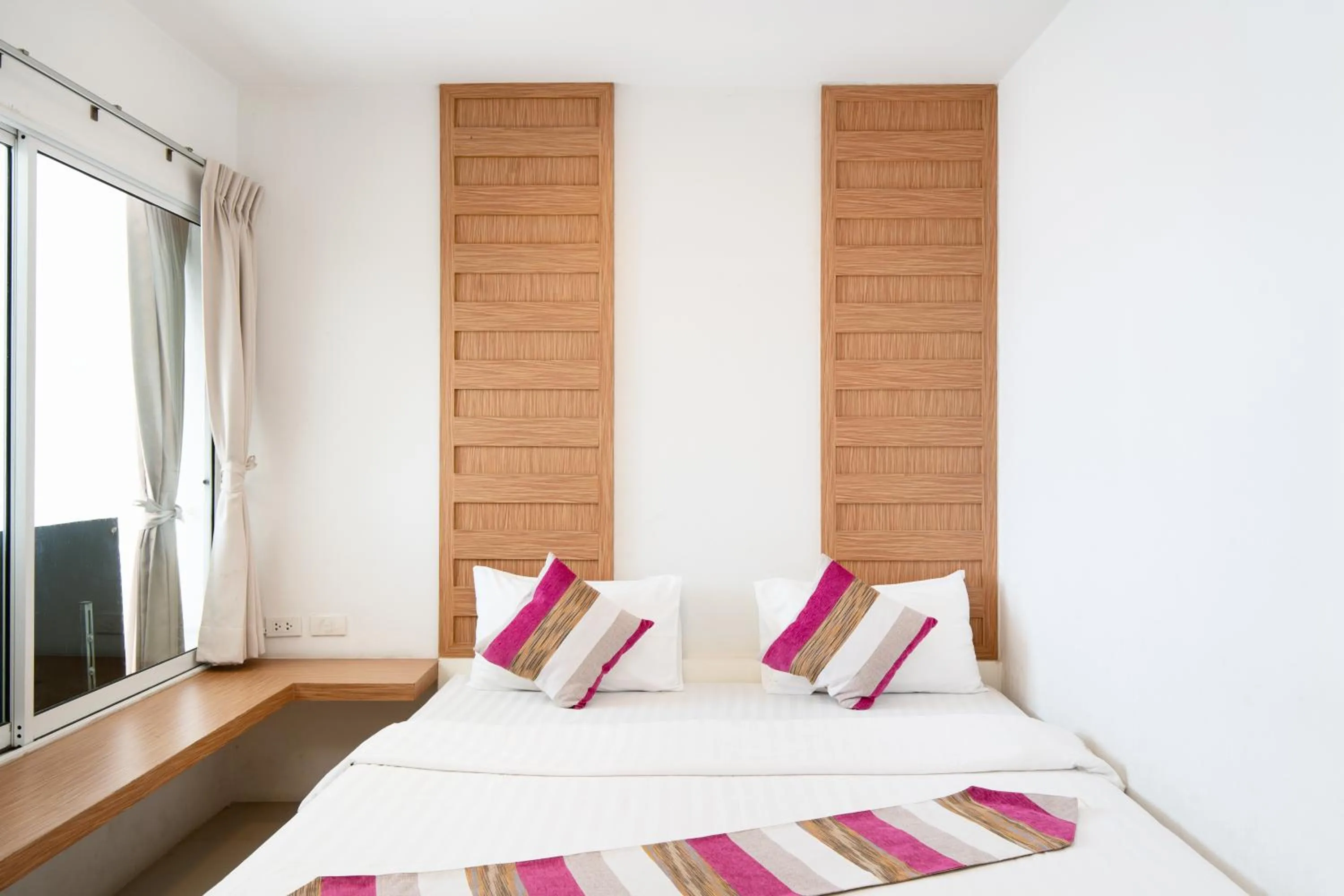 Bedroom, Bed in Riski Residence Ngamwongwan