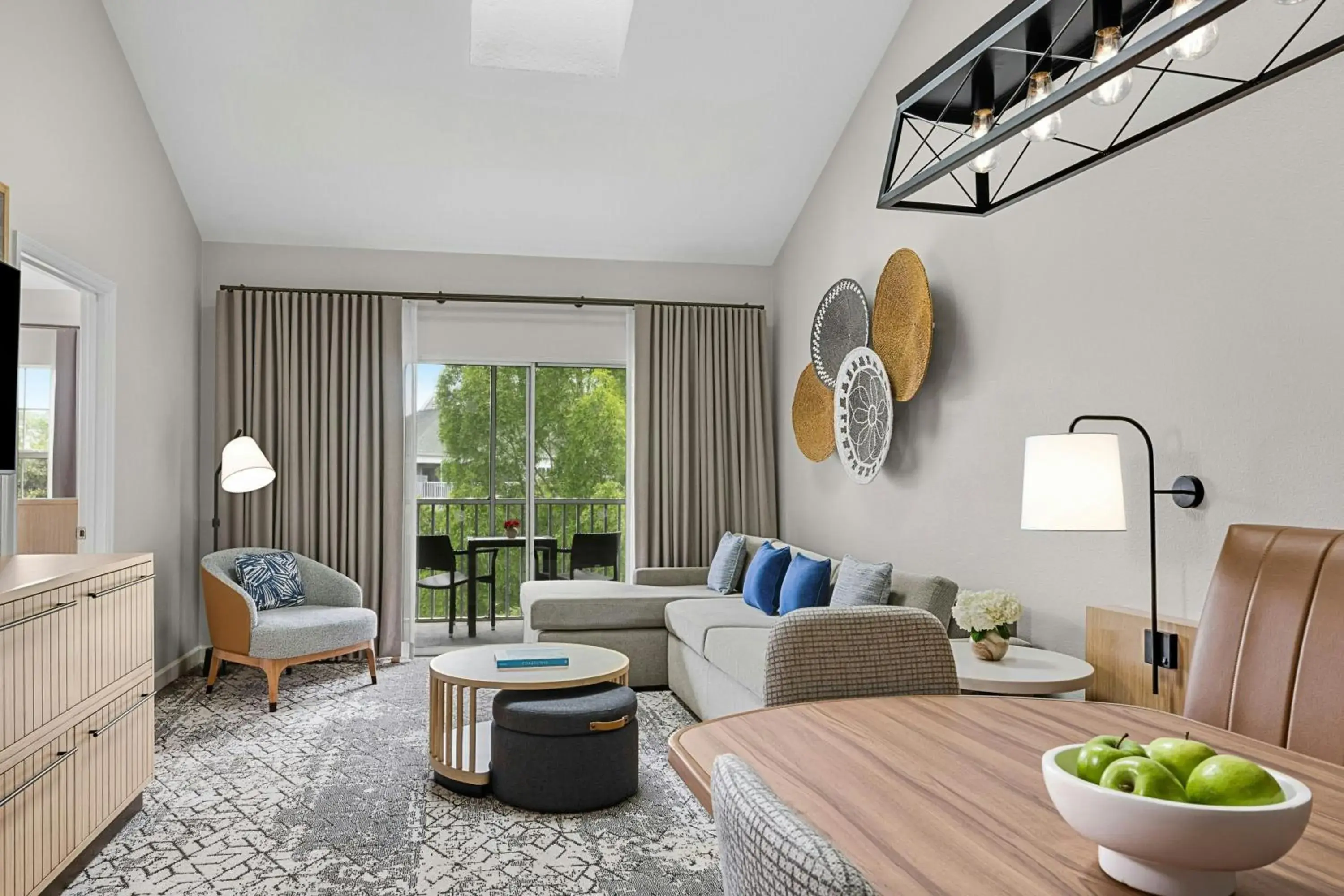 One-Bedroom King Villa with Balcony and Sofa Bed in Sheraton Broadway Resort Villas One-Bedroom King Villa with Balcony and Sofa Bed in Sheraton Broadway Resort Villas