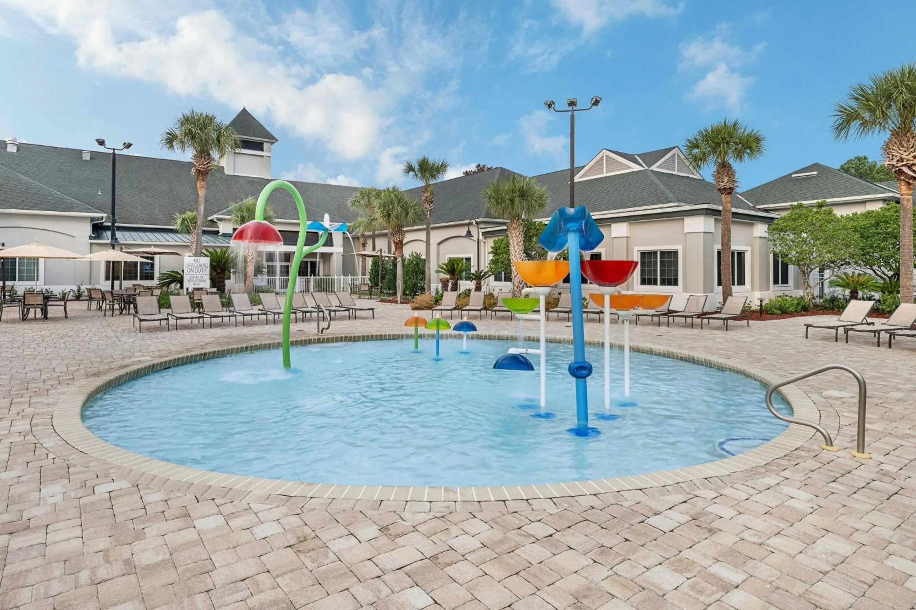 Swimming pool in Sheraton Broadway Resort Villas