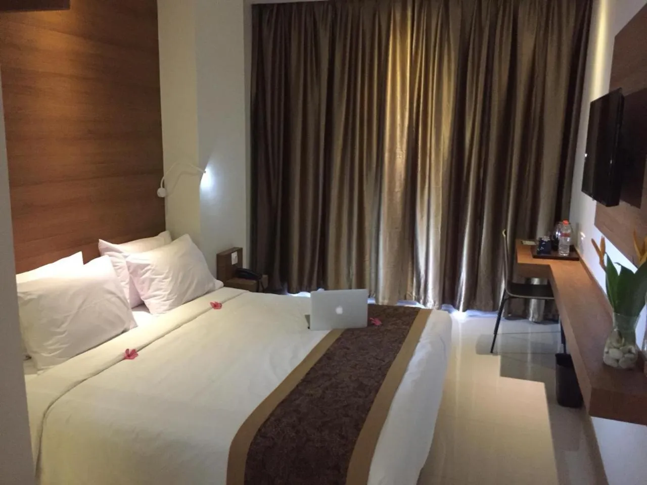 Bedroom in Sunwood Hotel Arianz Mataram