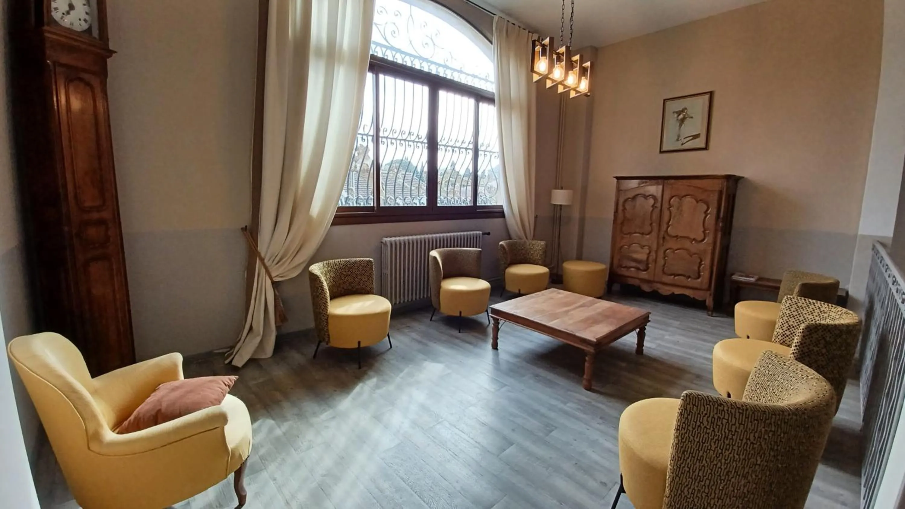 Property building in Le Castelet des Alpilles