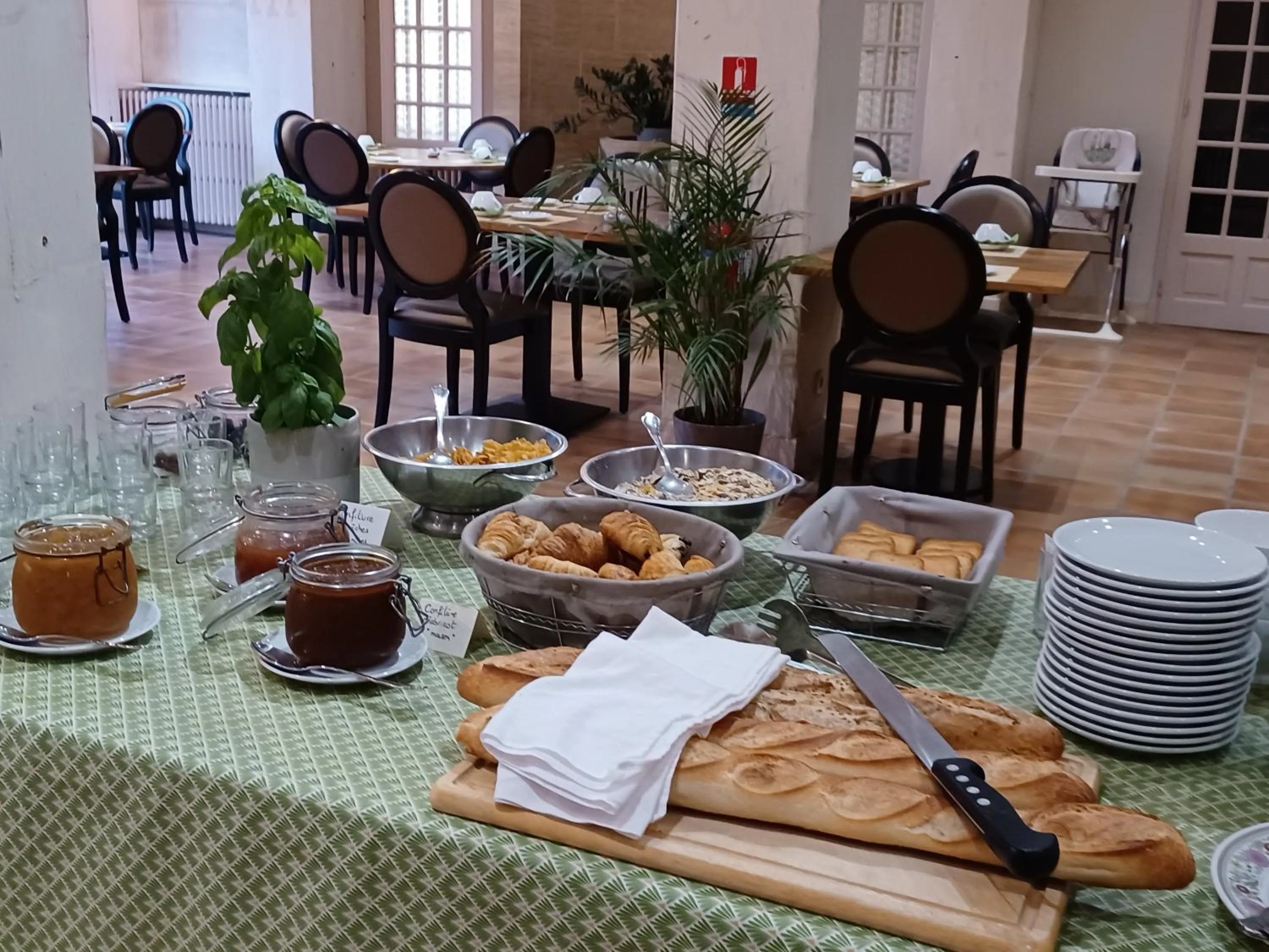 Breakfast in Le Castelet des Alpilles