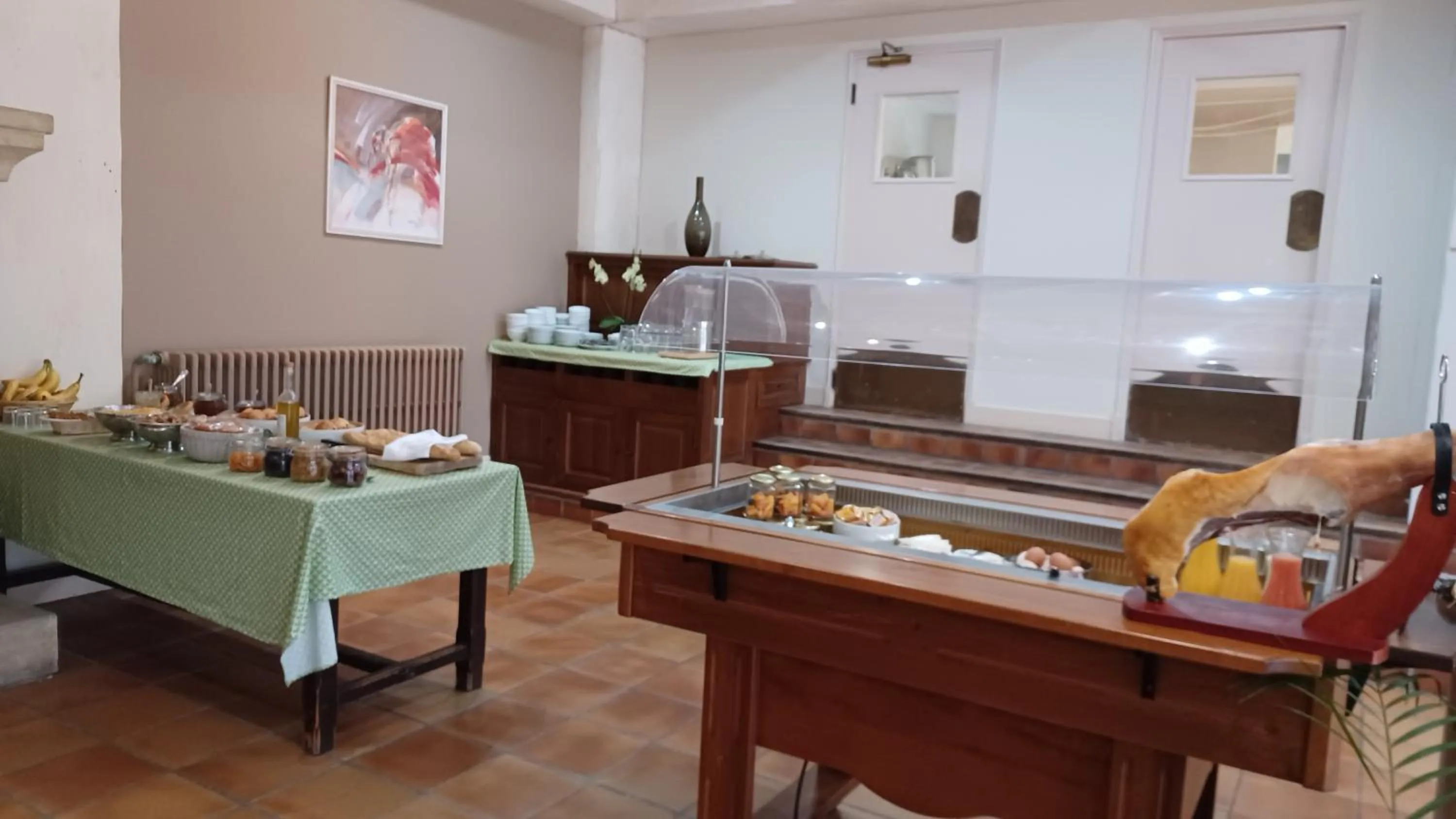 Breakfast in Le Castelet des Alpilles