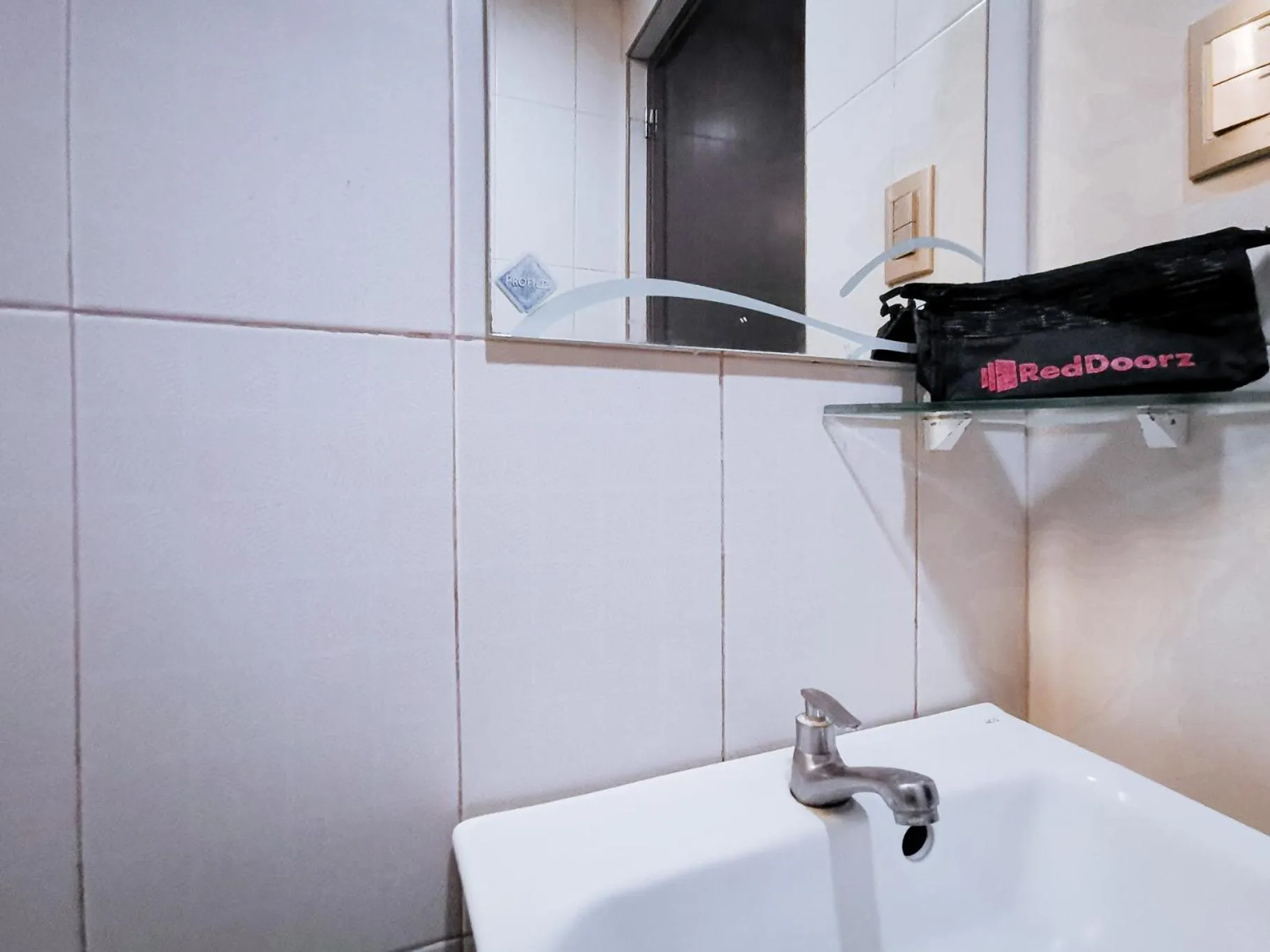 Bathroom in RedDoorz Plus near Robinsons Place Gensan