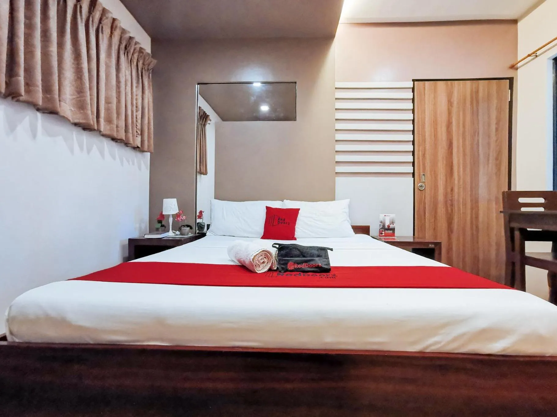 Bed in RedDoorz Plus near Robinsons Place Gensan