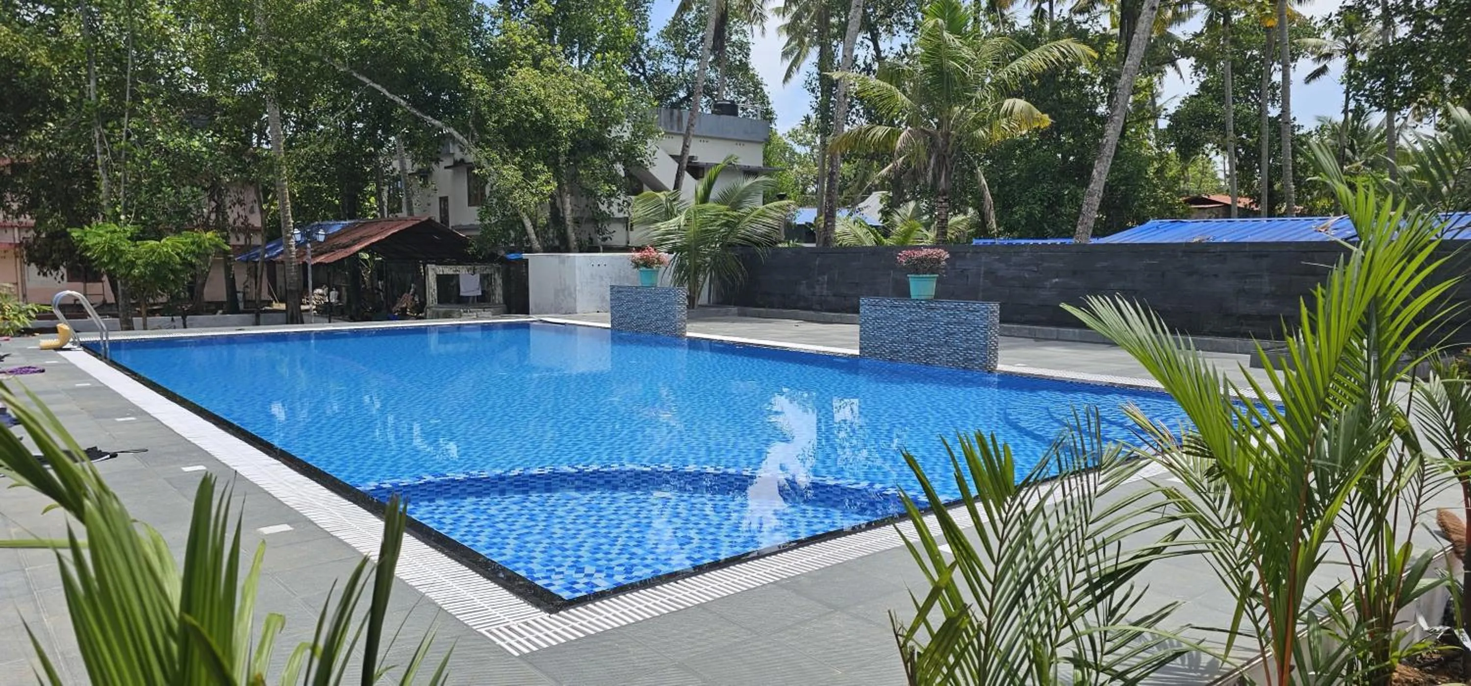 Swimming pool in LEISURE VALLEY BEACH RESORT