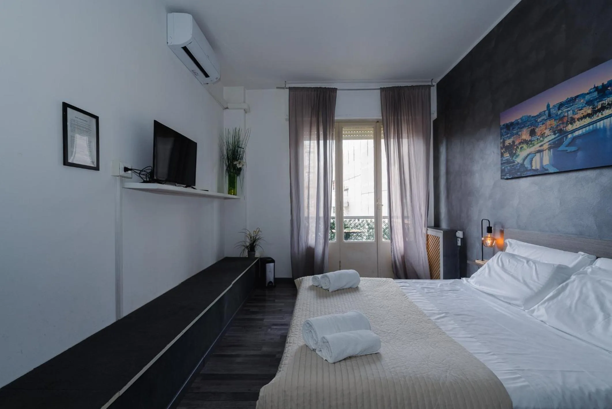 Bed in Galleria Del Reno