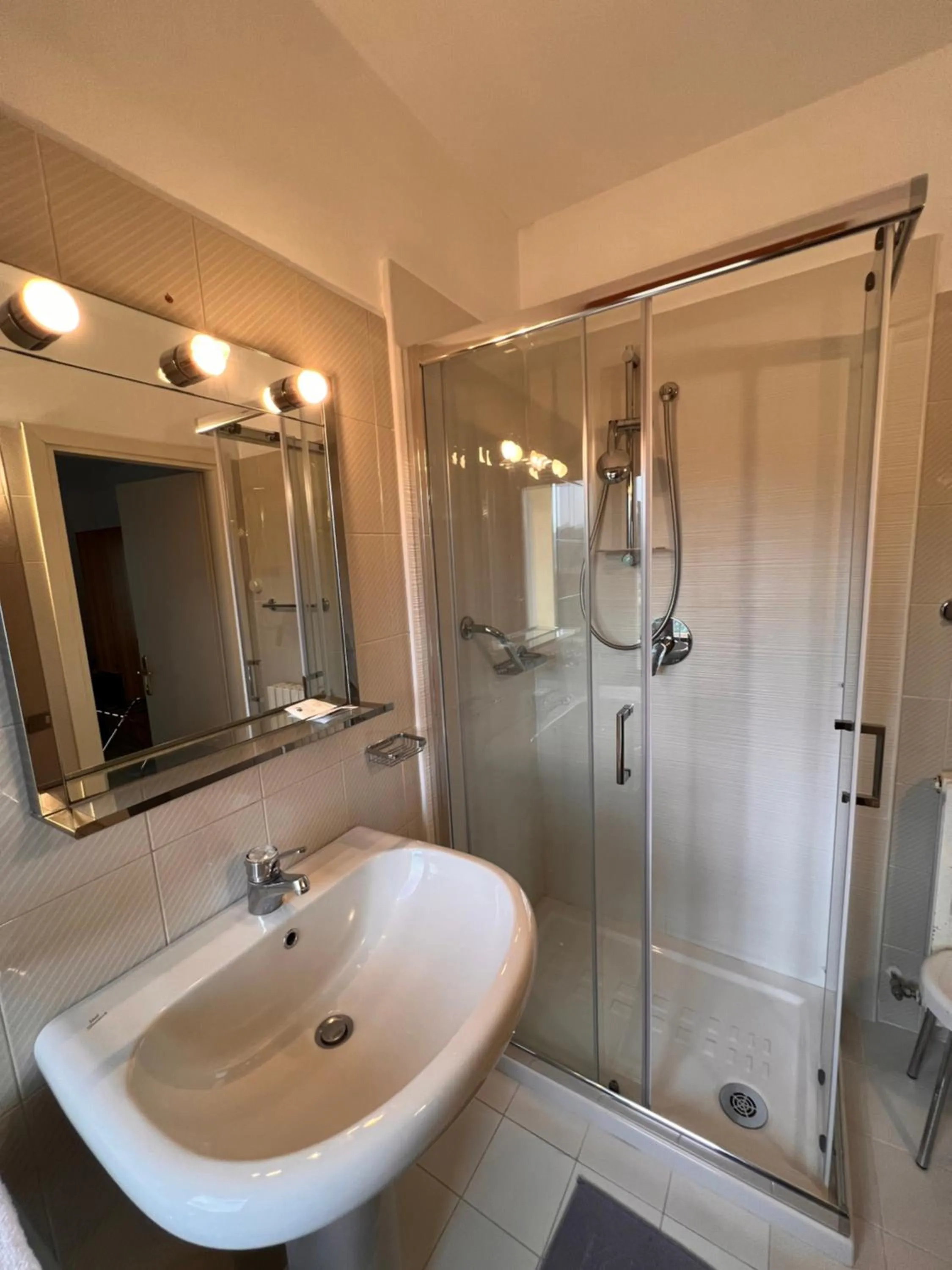 Shower in Hotel La Capannina