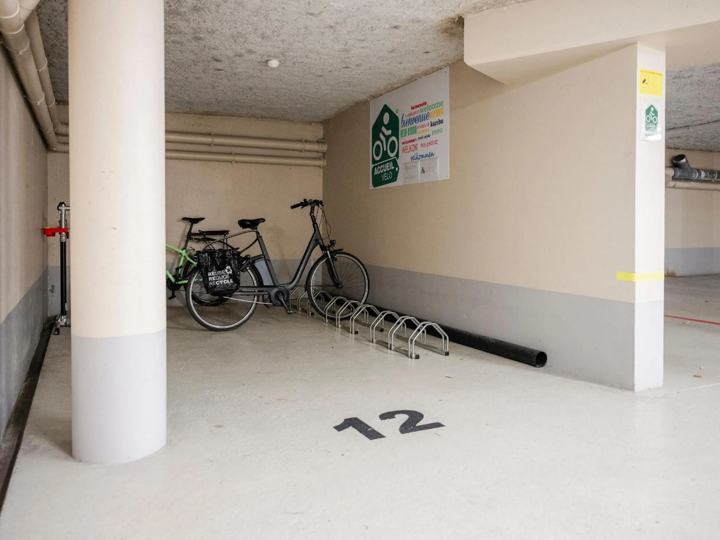 Parking in Holiday Inn Express Saint-Nazaire by IHG