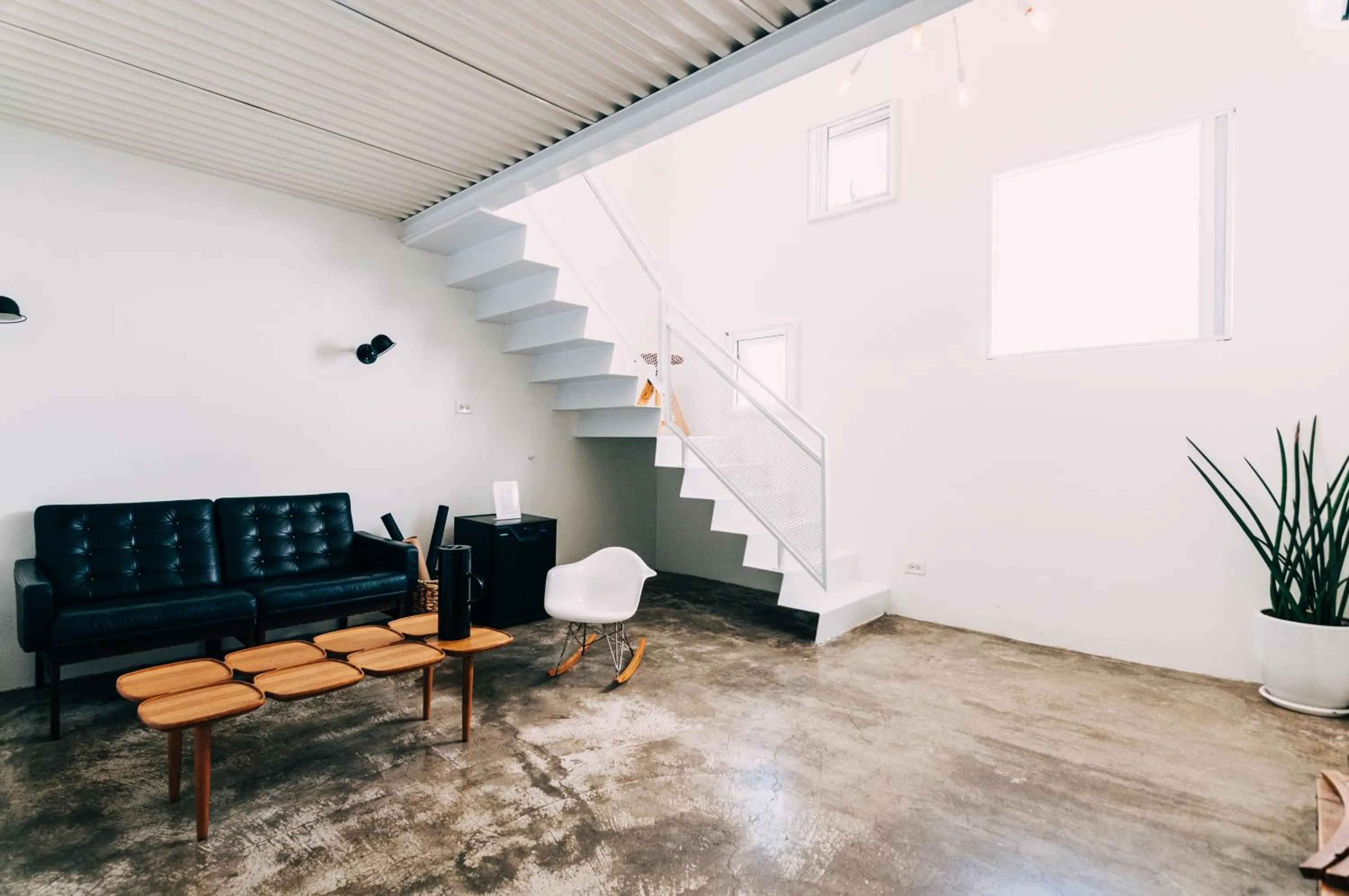 Photo of the whole room in Ocean Day By Day