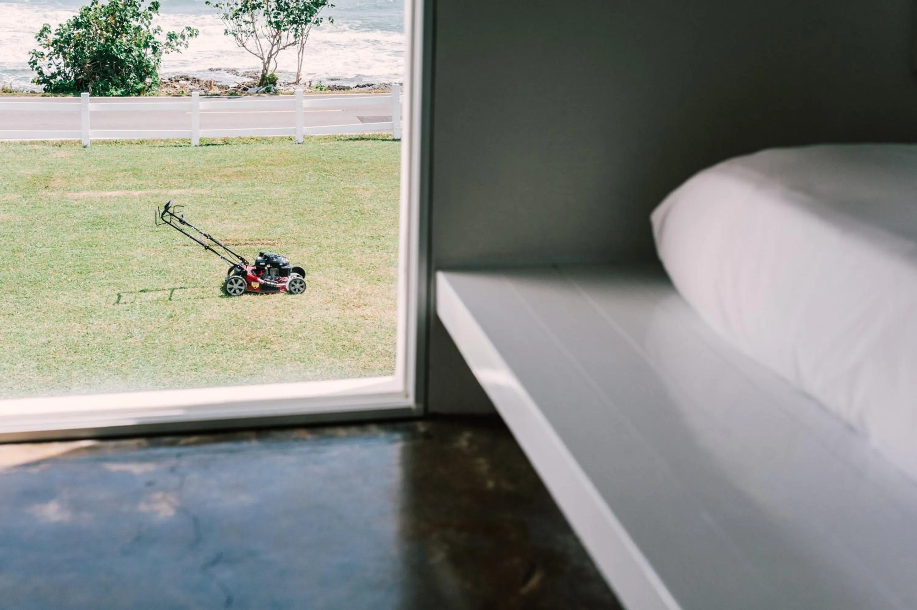 Sea view, Bed in Ocean Day By Day